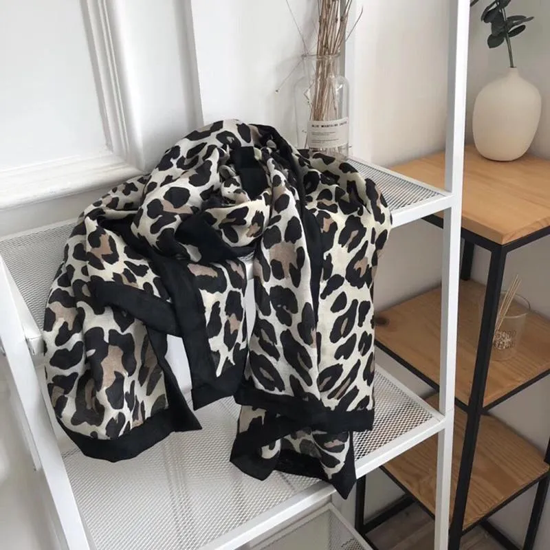 Ashley Scarf
