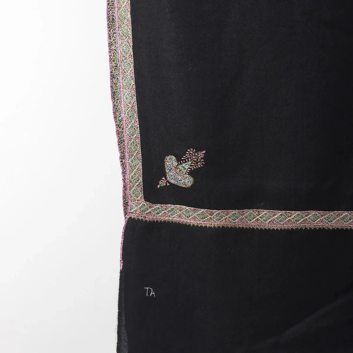 Black sozni Embroidered Hashidaar Pashmina Shawl