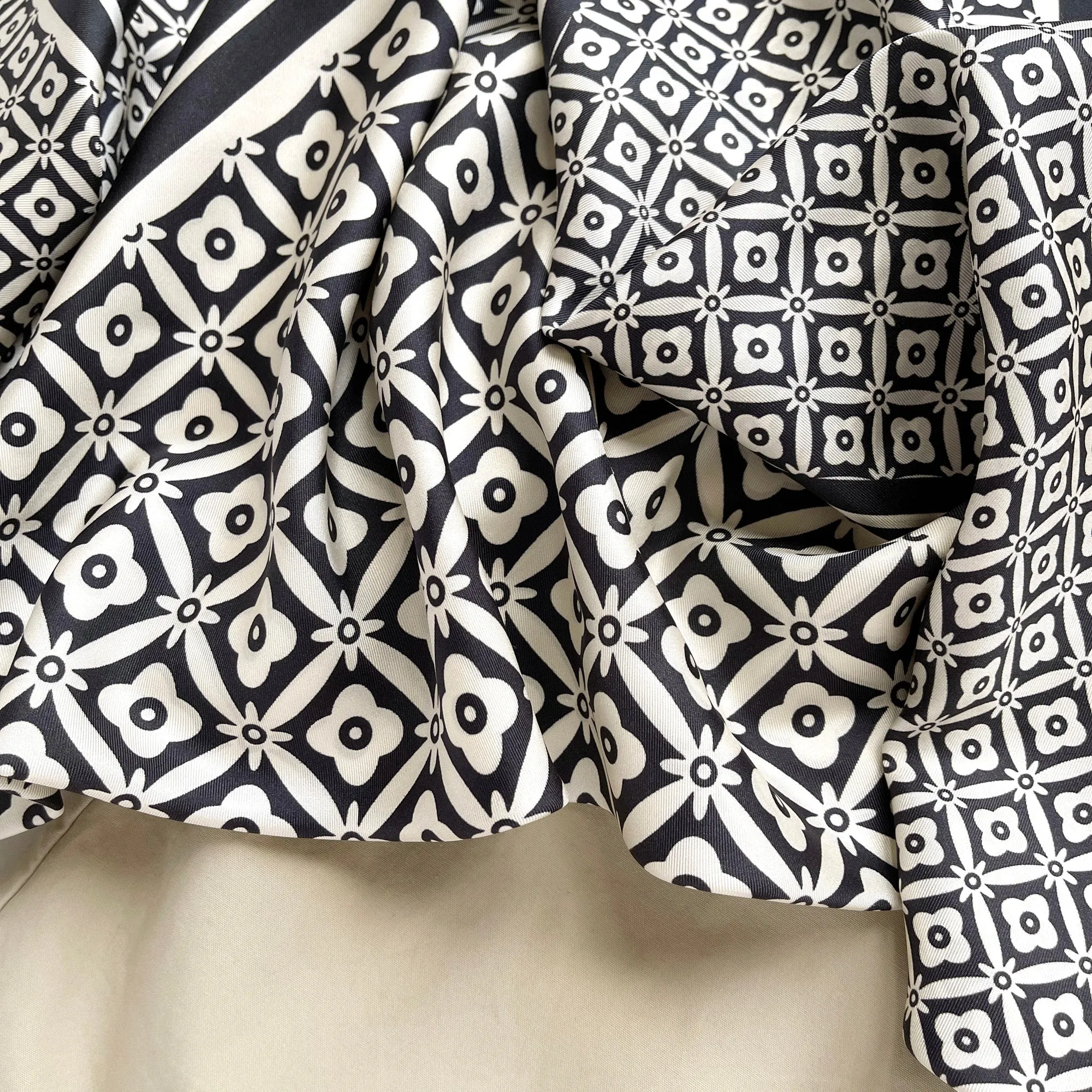 Black White Monochrome Bloom Silk Scarf - 90cm Hand-rolled Women's Head Scarf