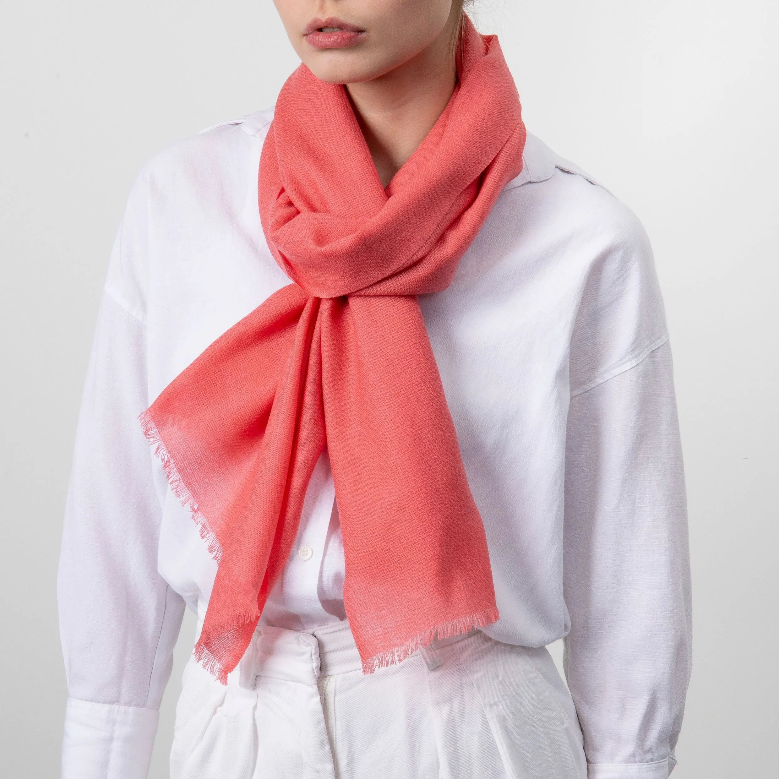 Cacharel CFG335Q-Long scraf Faustine Corail