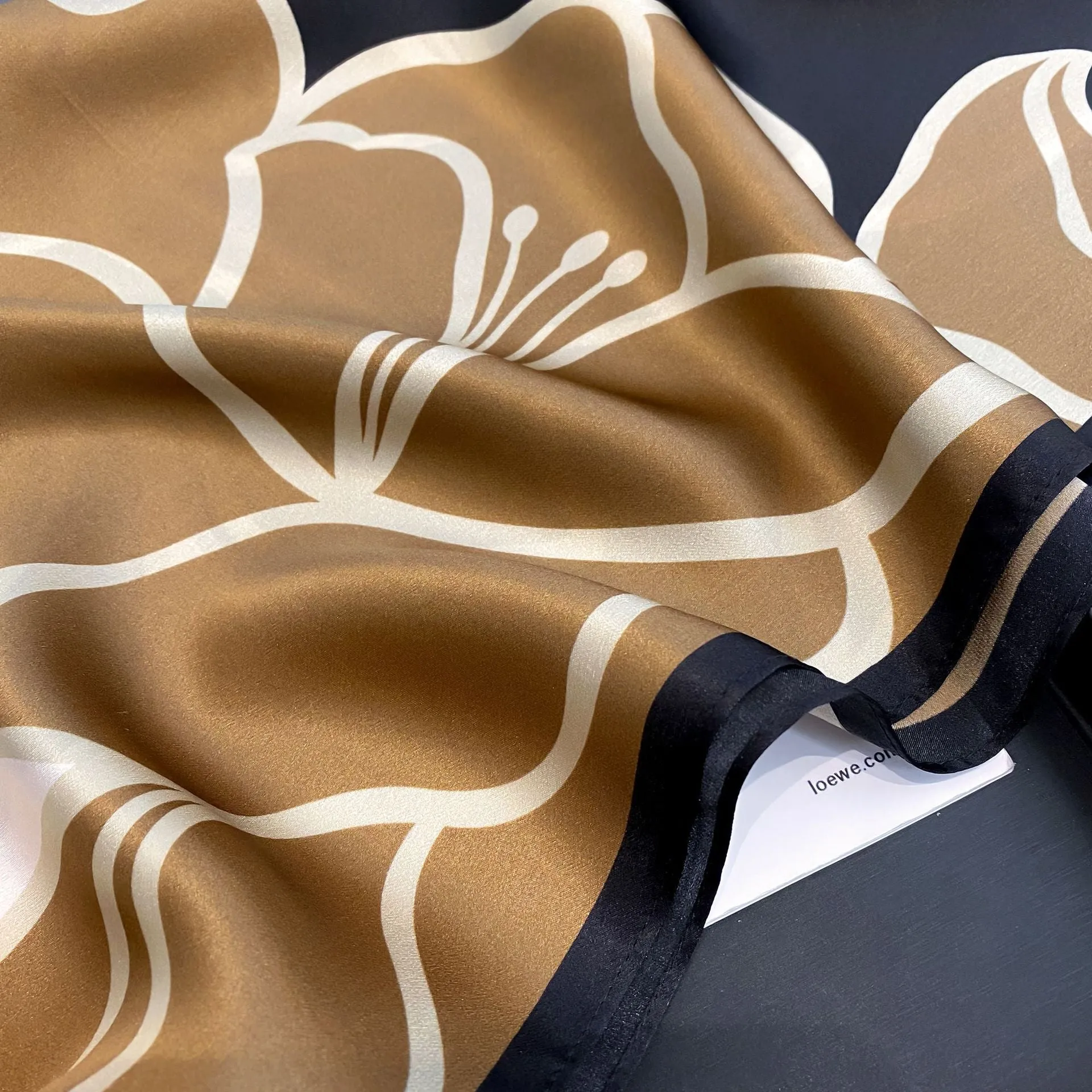 Camellia Korean Style Elegant 65 Silk Square Scarf Women's Mulberry Silk Scarf Professional Scarf Neck Protection Silk Scarf Printed Shawl
