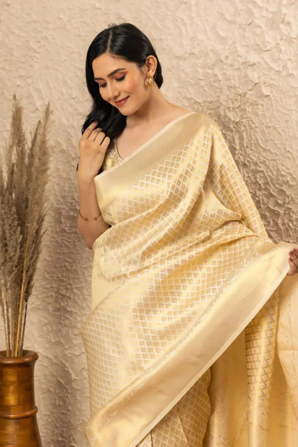 Cream Banarasi Silk Saree With Zari Weaving Work