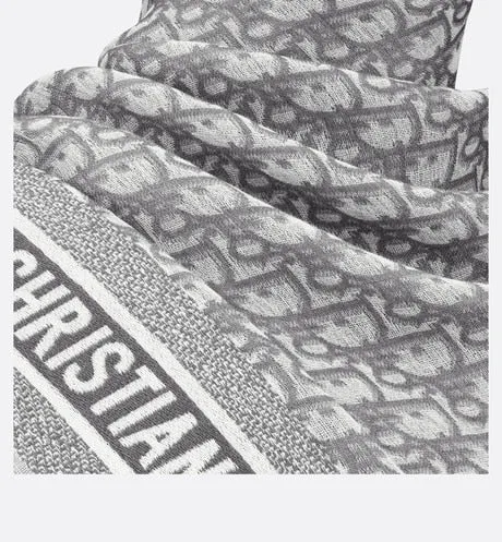 D-Oblique Shawl • Gray Wool, Silk and Cotton