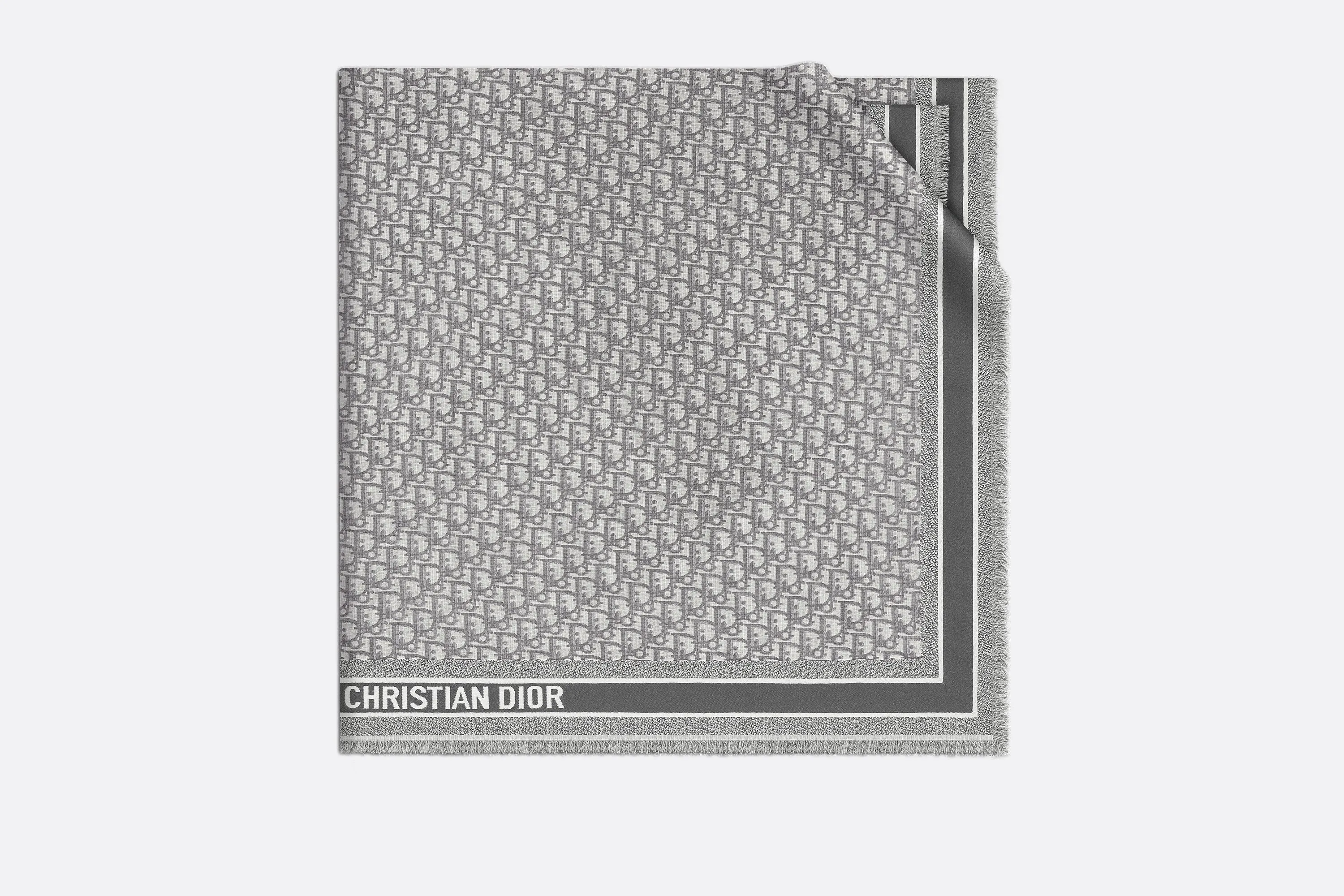 D-Oblique Shawl • Gray Wool, Silk and Cotton