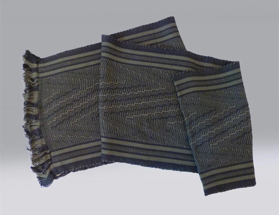 Deep V Scarf