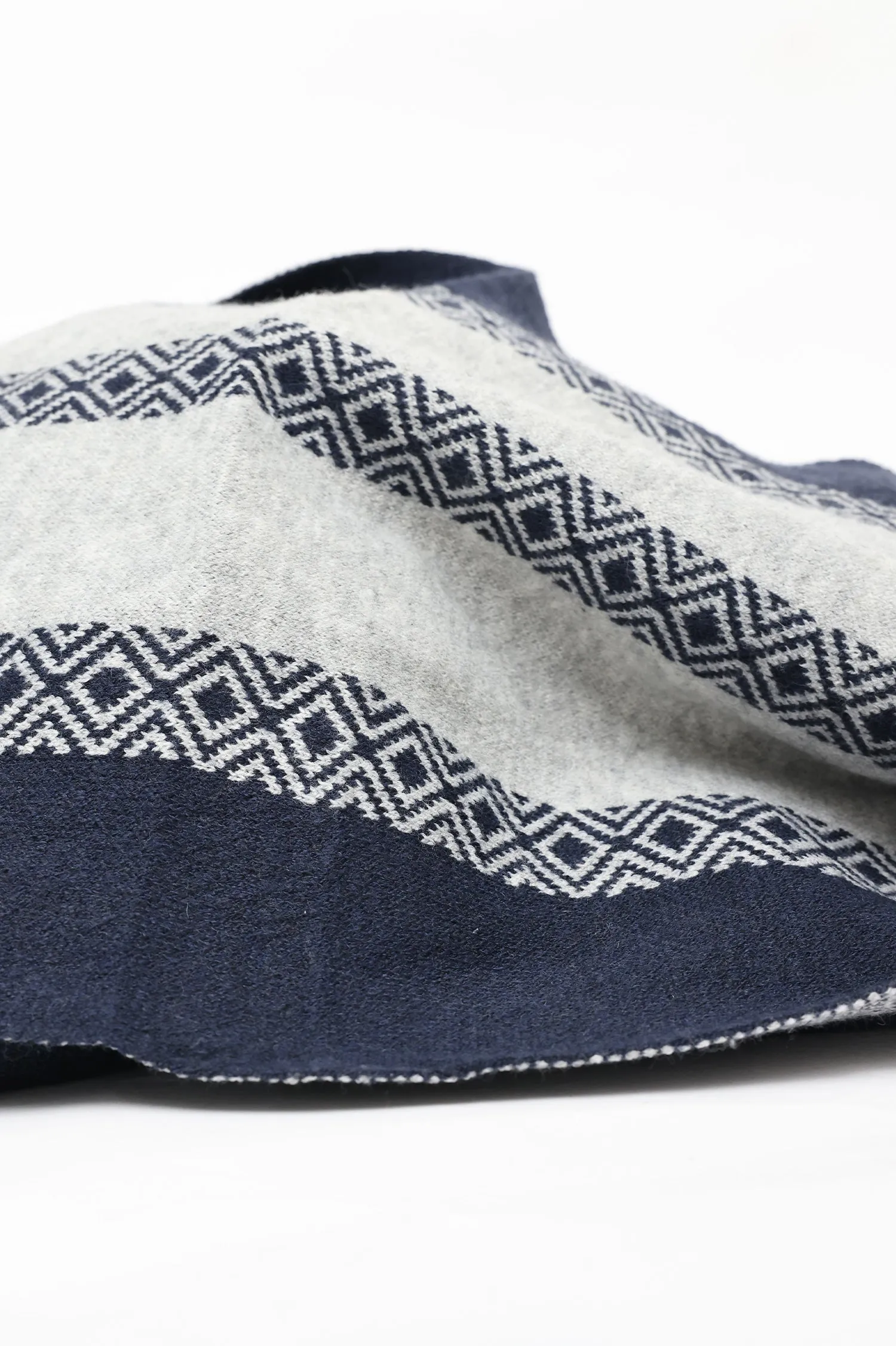 DUAL-TONE GEOMETRIC SCARF-NAVY