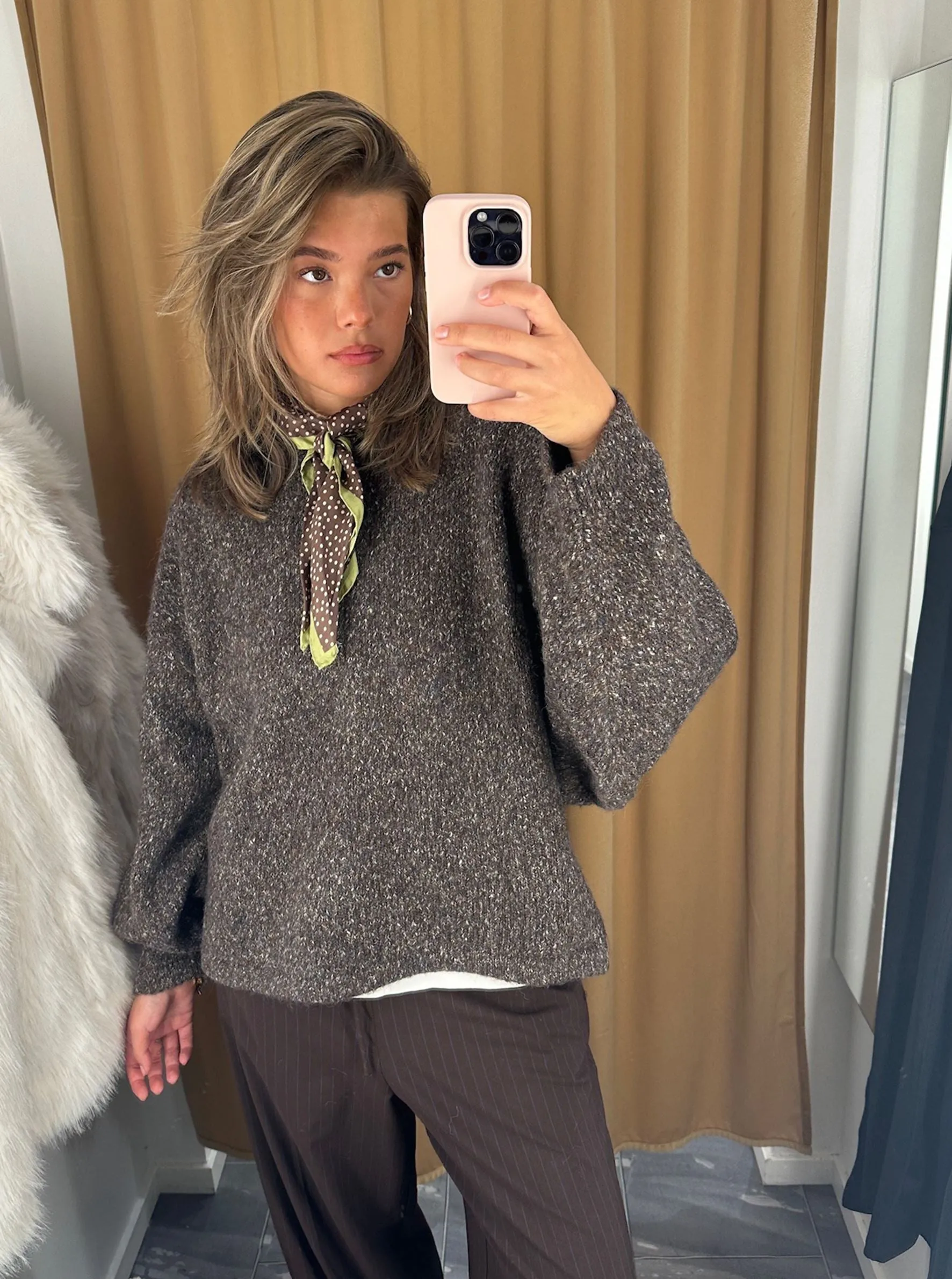 Dylan Square Sia Scarf