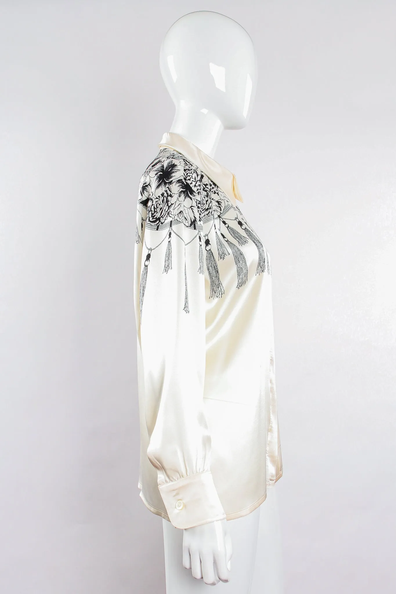 Floral Mantilla Tassel Print Shirt