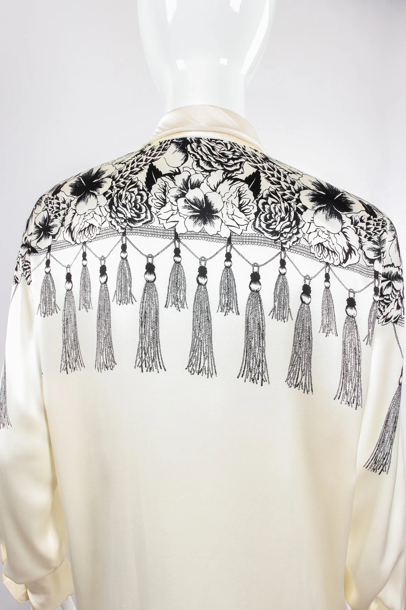 Floral Mantilla Tassel Print Shirt