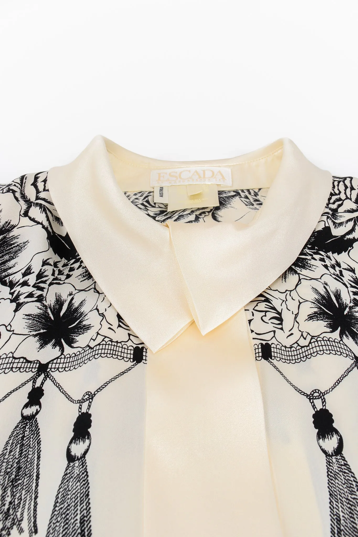 Floral Mantilla Tassel Print Shirt