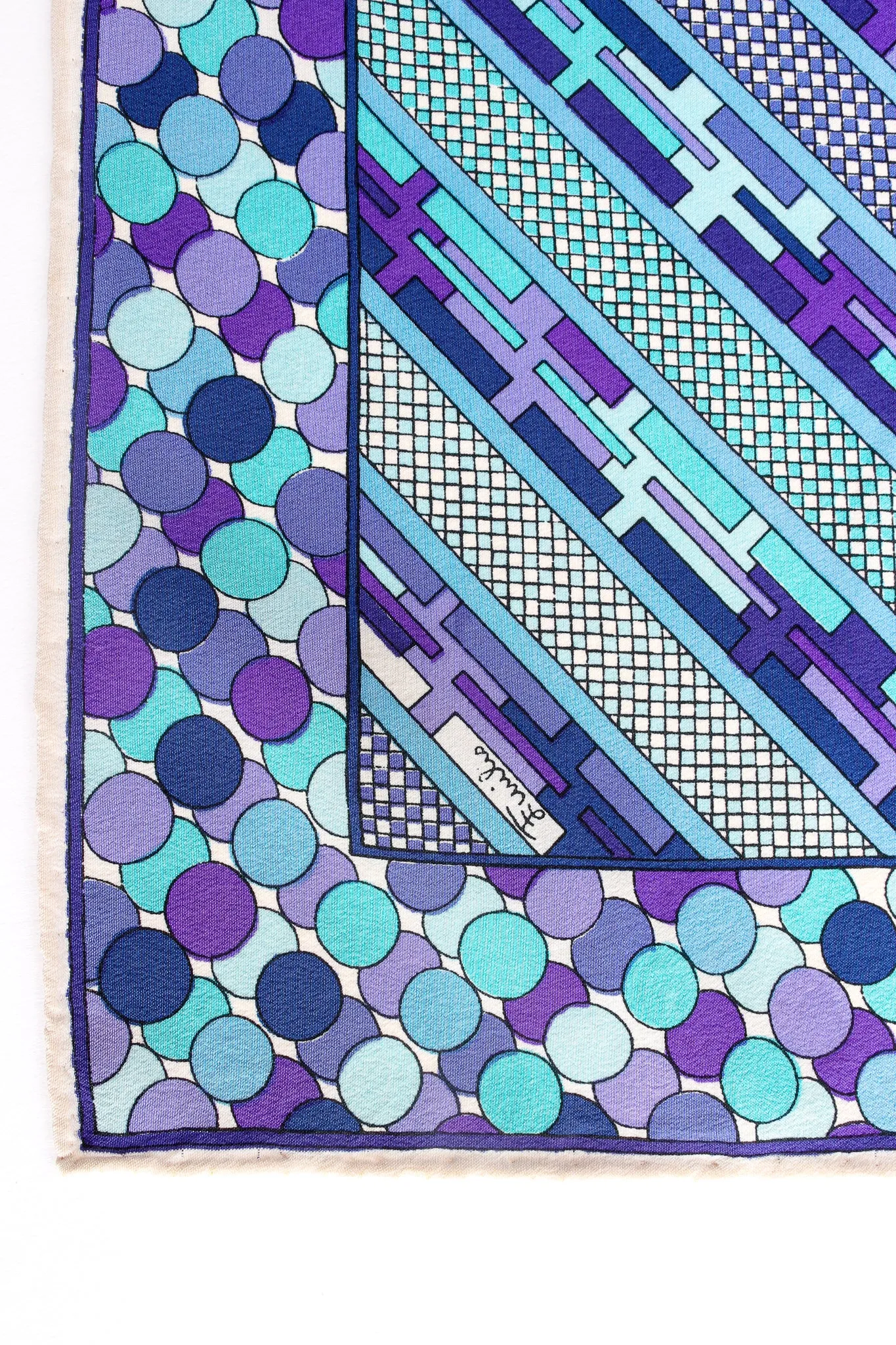 Geometric Diamond Print Scarf