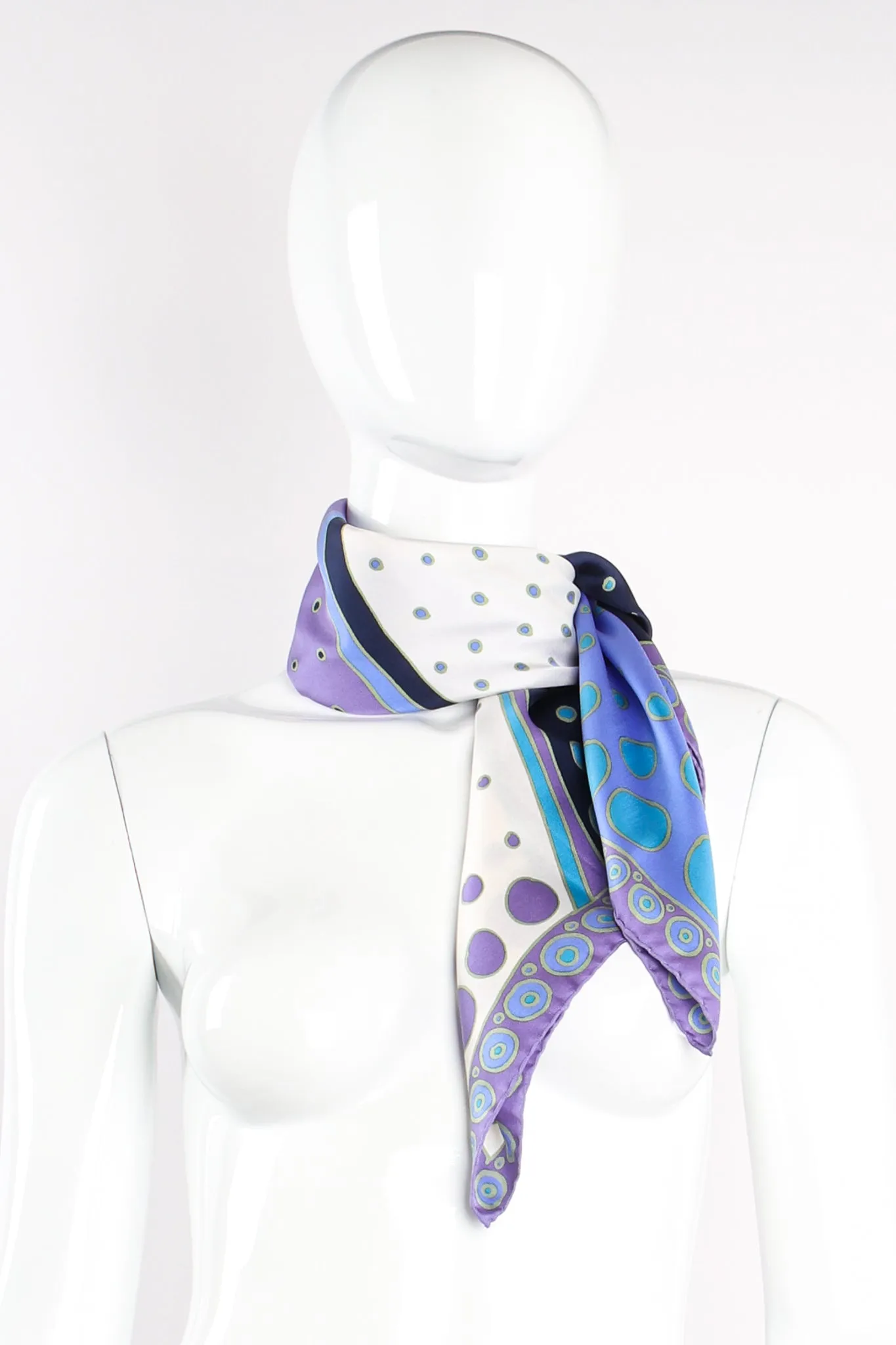 Graduated Dot Swirl Scarf