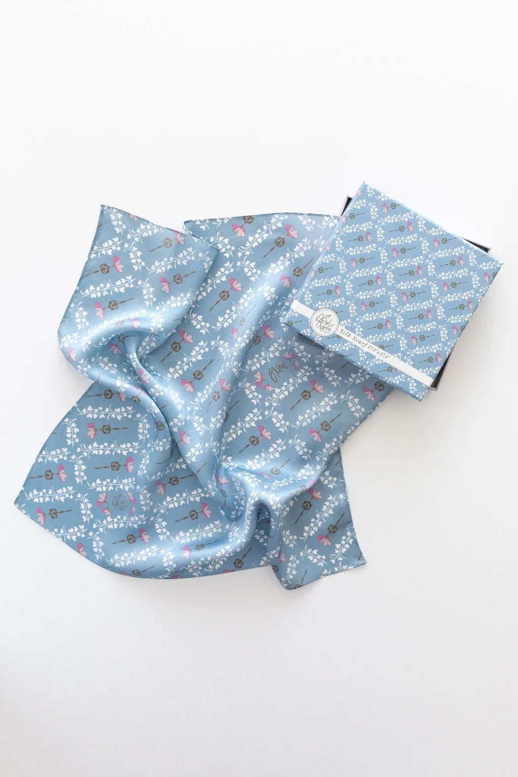 GROW SQUARE SCARF