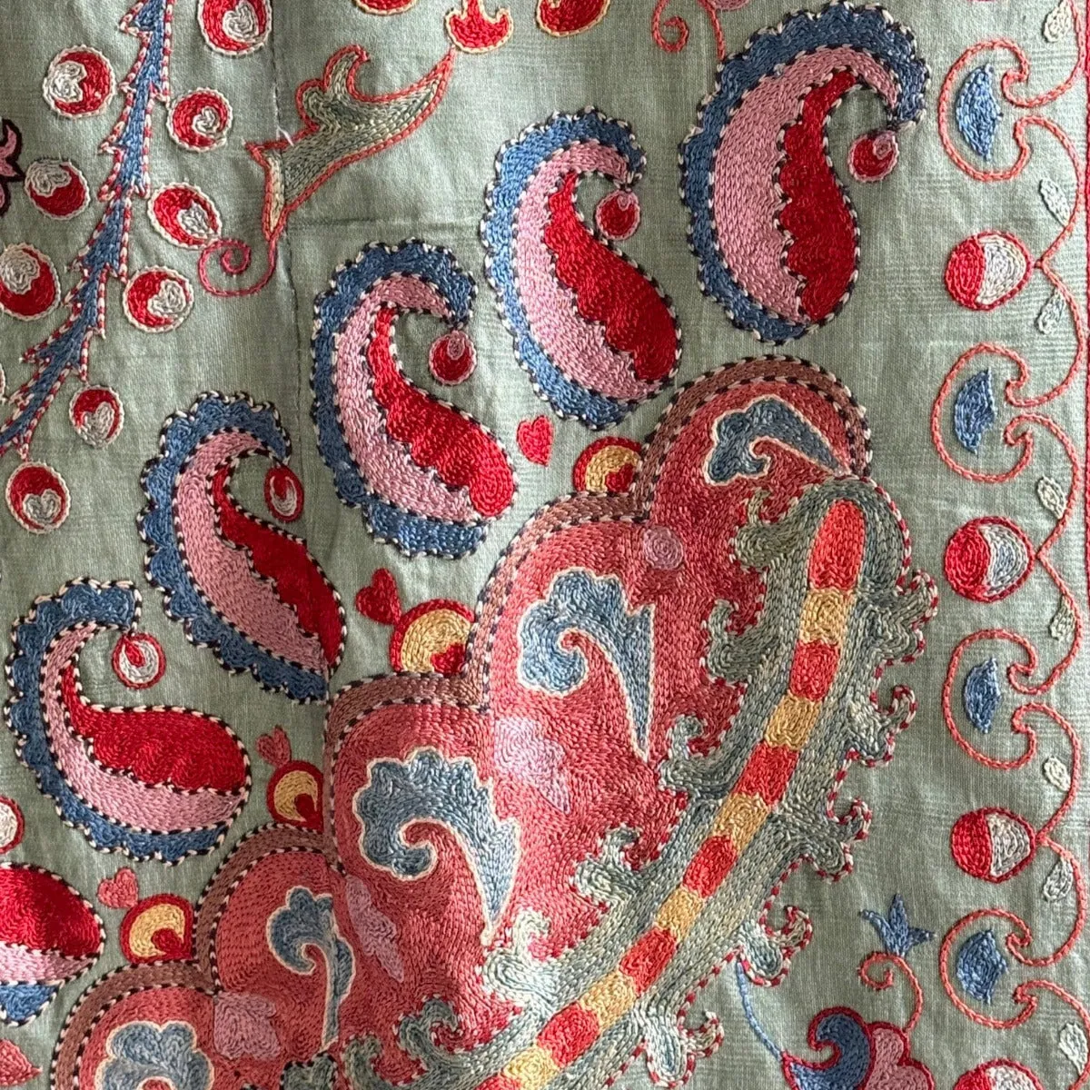 Hand Stitched Suzani (CSSU013524 | 88 x 120")
