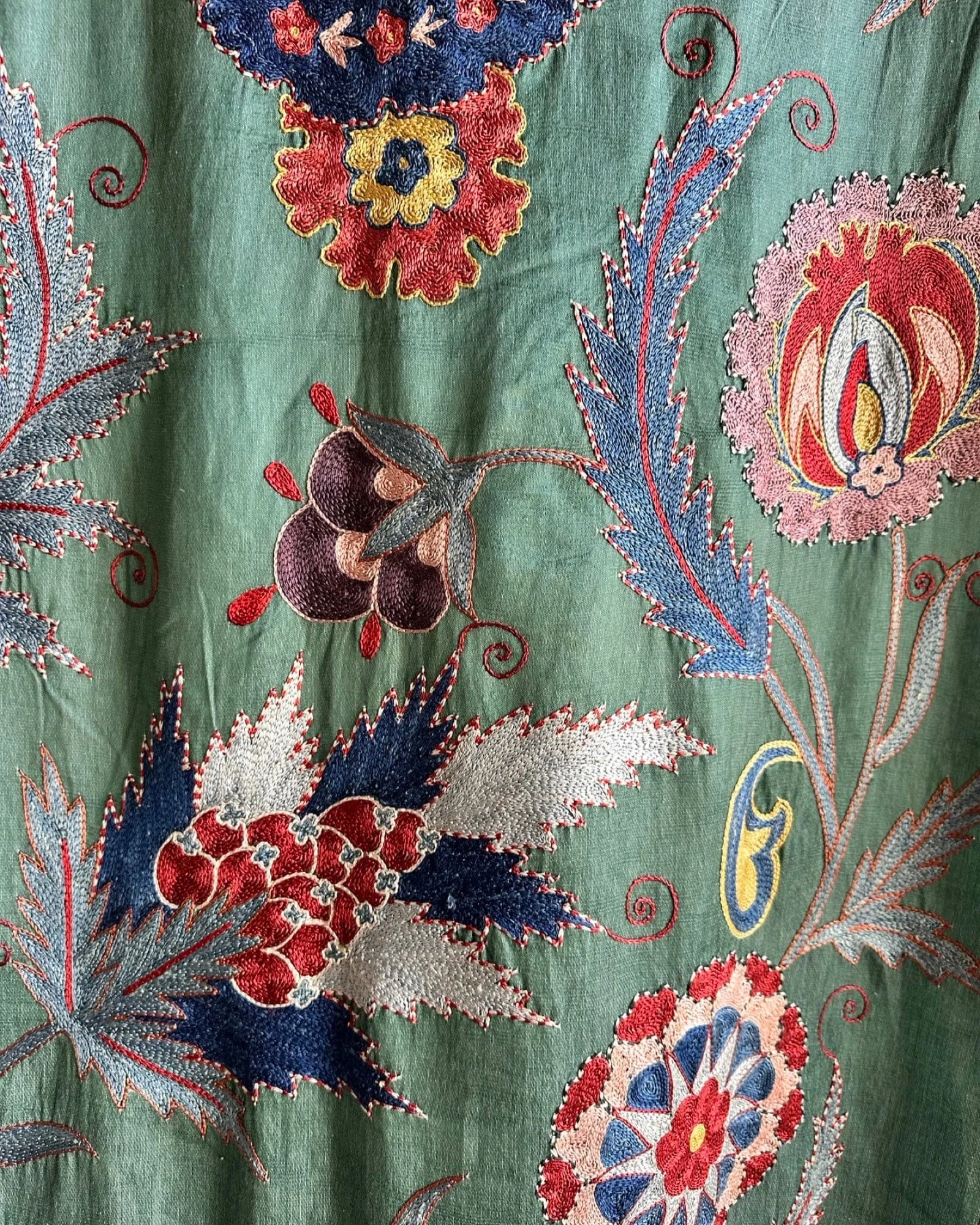 Hand Stitched Suzani (CSSU061623 | 120 x 96")