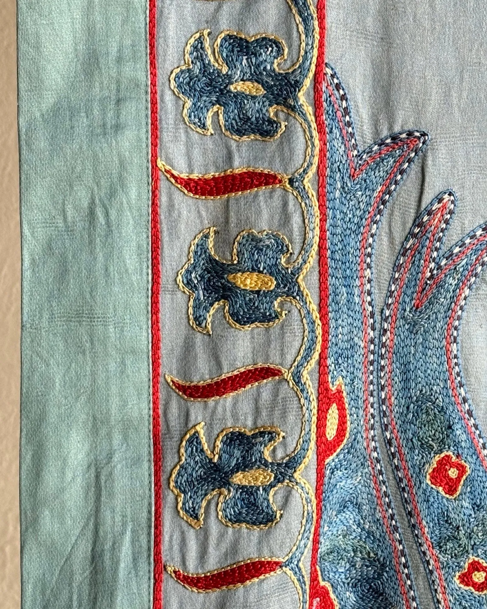 Hand Stitched Suzani (CSSU080424 | 43 x 61")