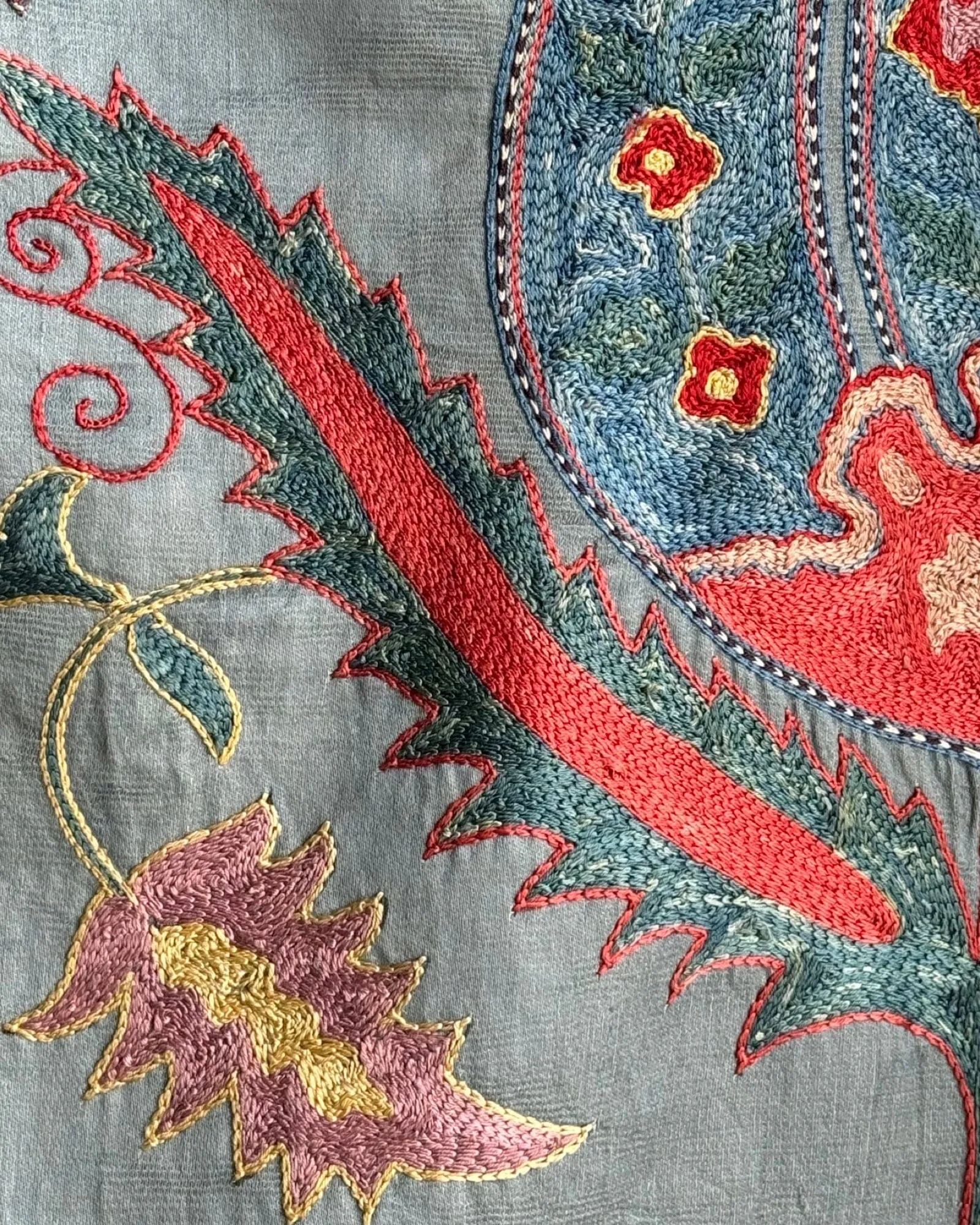 Hand Stitched Suzani (CSSU080424 | 43 x 61")