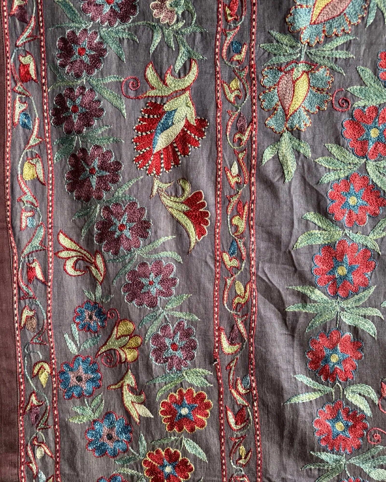 Hand Stitched Suzani (CSSU085424 | 64 x 96")