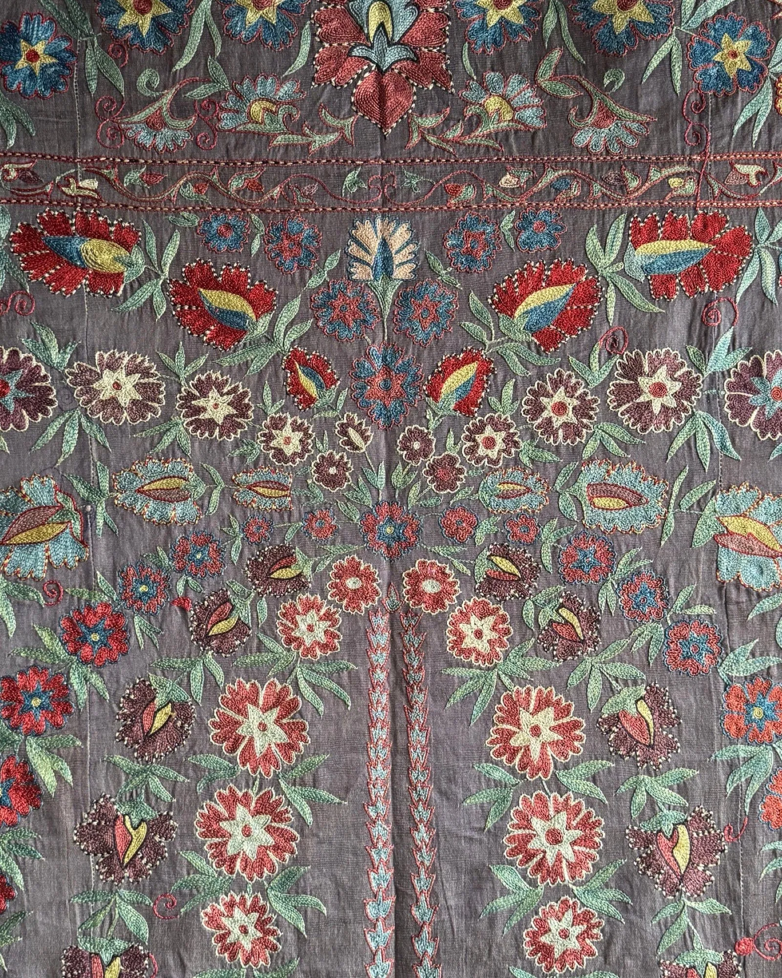 Hand Stitched Suzani (CSSU085424 | 64 x 96")