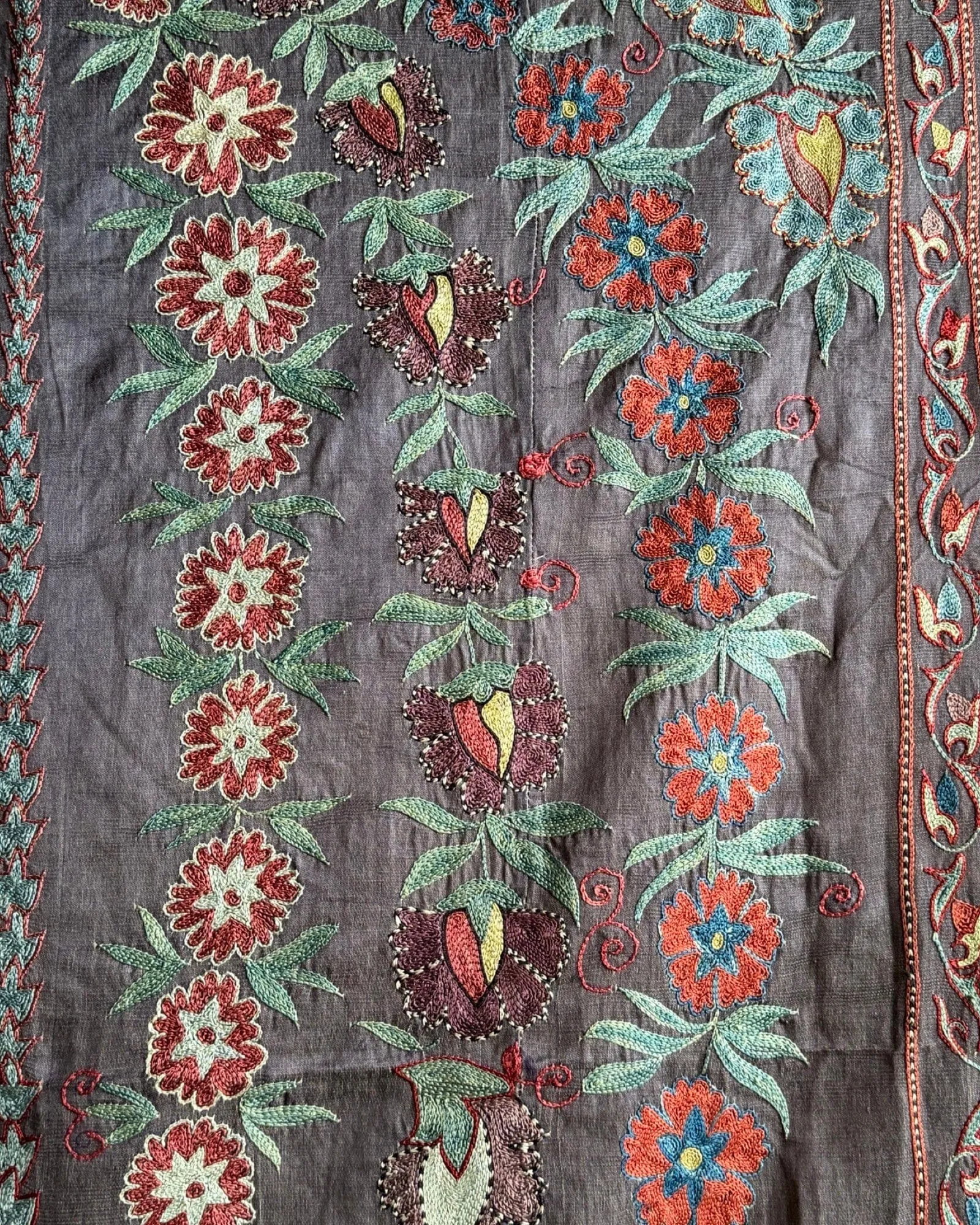 Hand Stitched Suzani (CSSU085424 | 64 x 96")