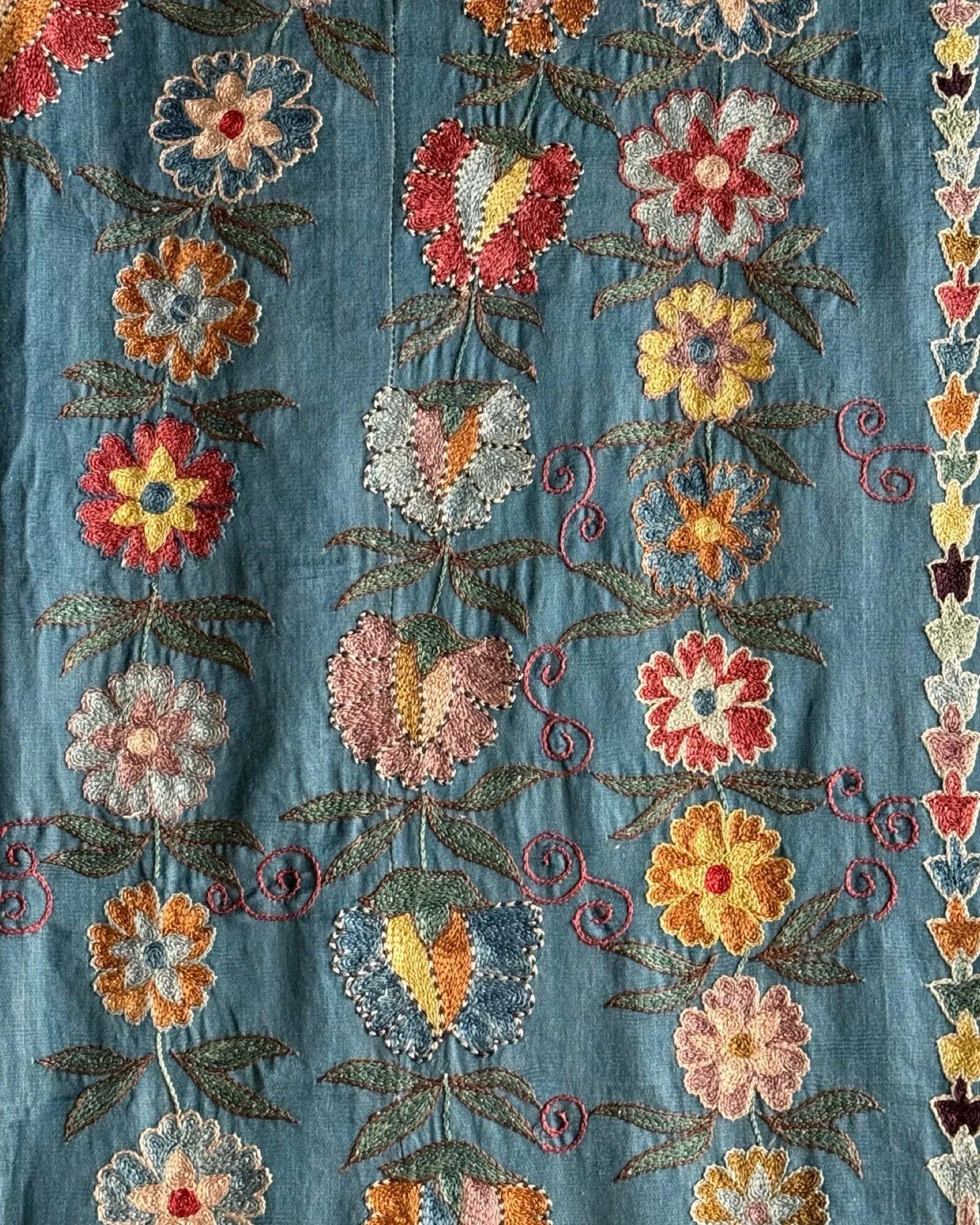 Hand Stitched Suzani (CSSU086824 |64 x 107 ")
