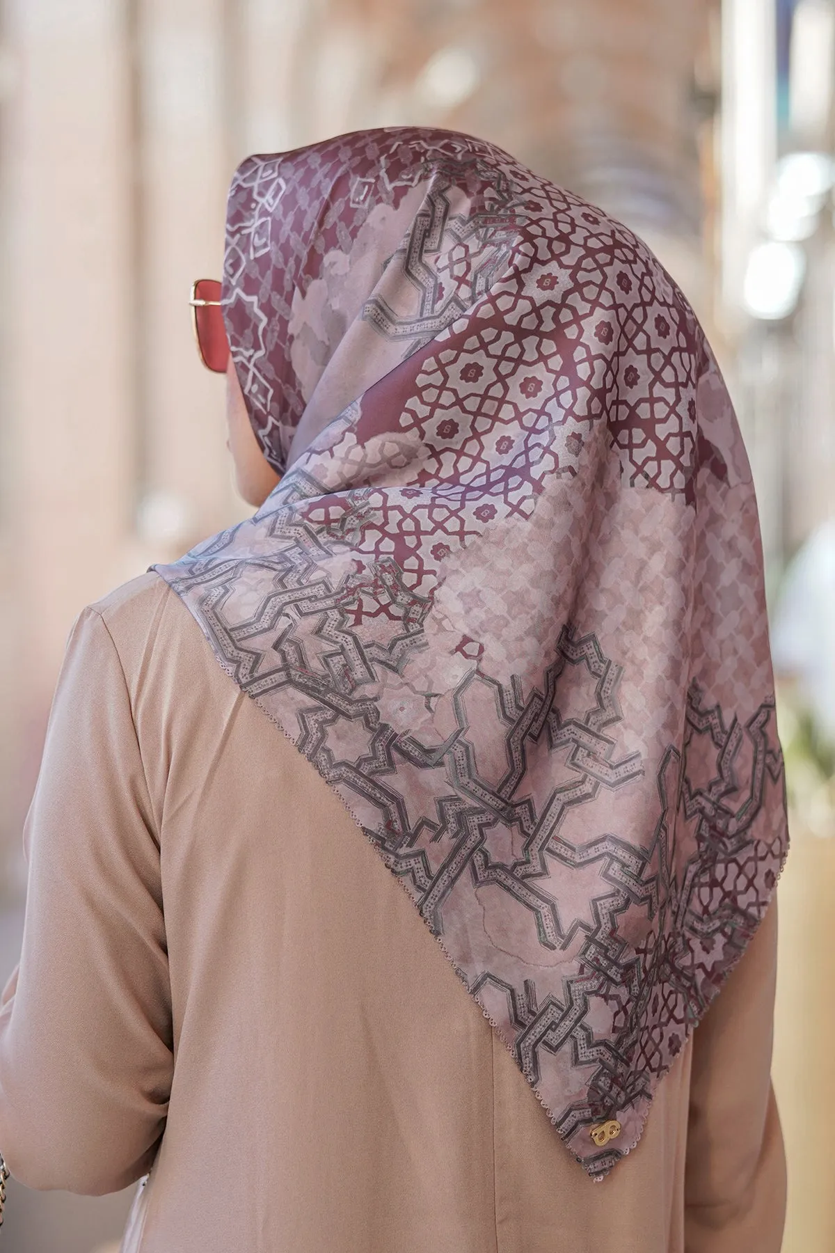 Haramain Series Satin Square - Berry