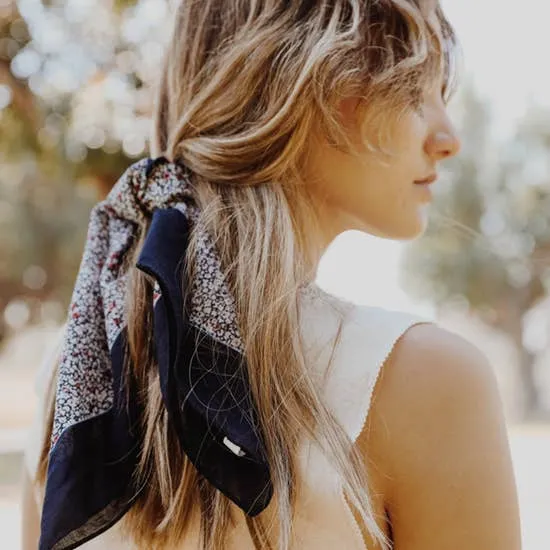 HENDRYX FLORAL BANDANA