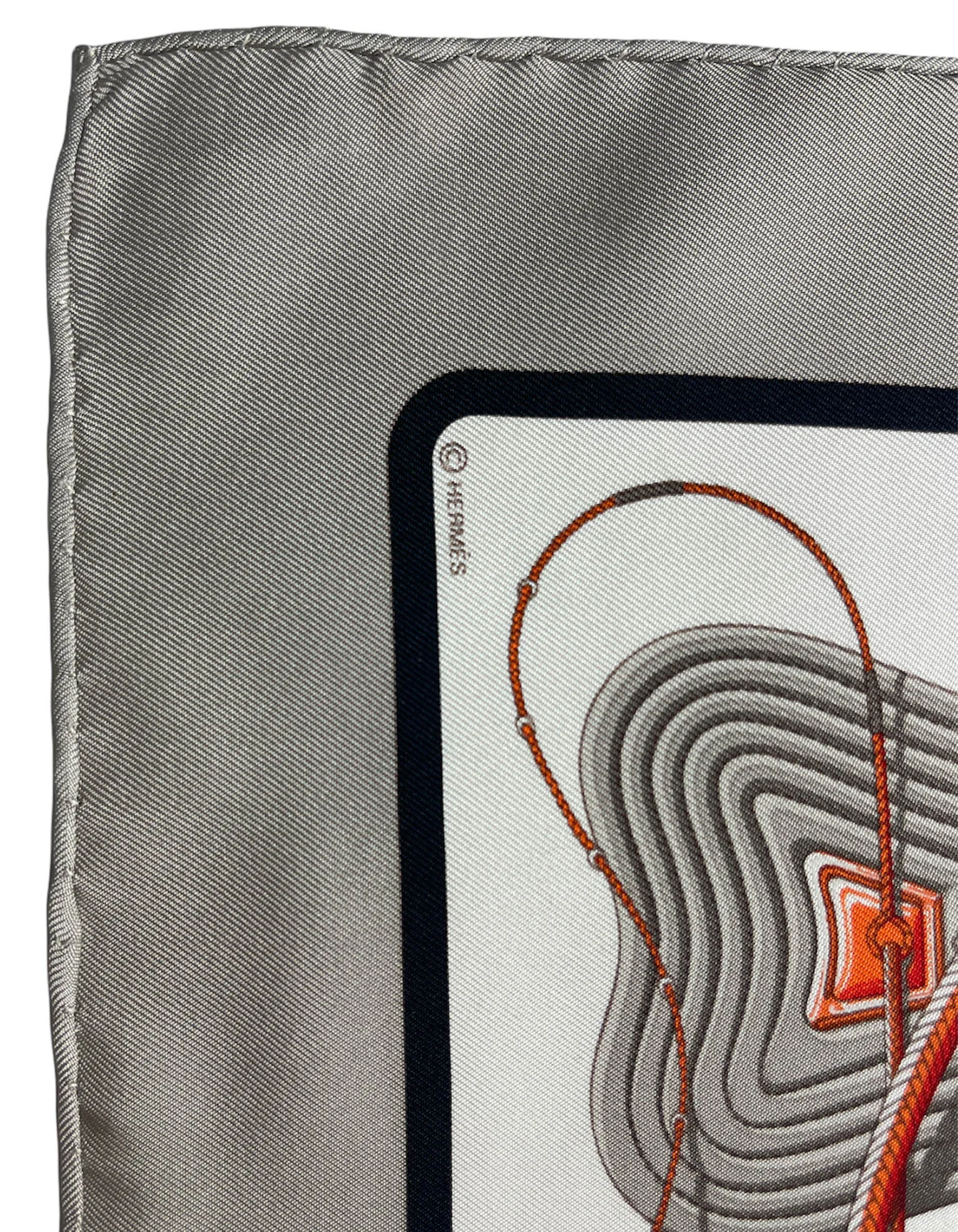 Hermes Grey/White Silk Clic-Clac A Pois Pocket Square