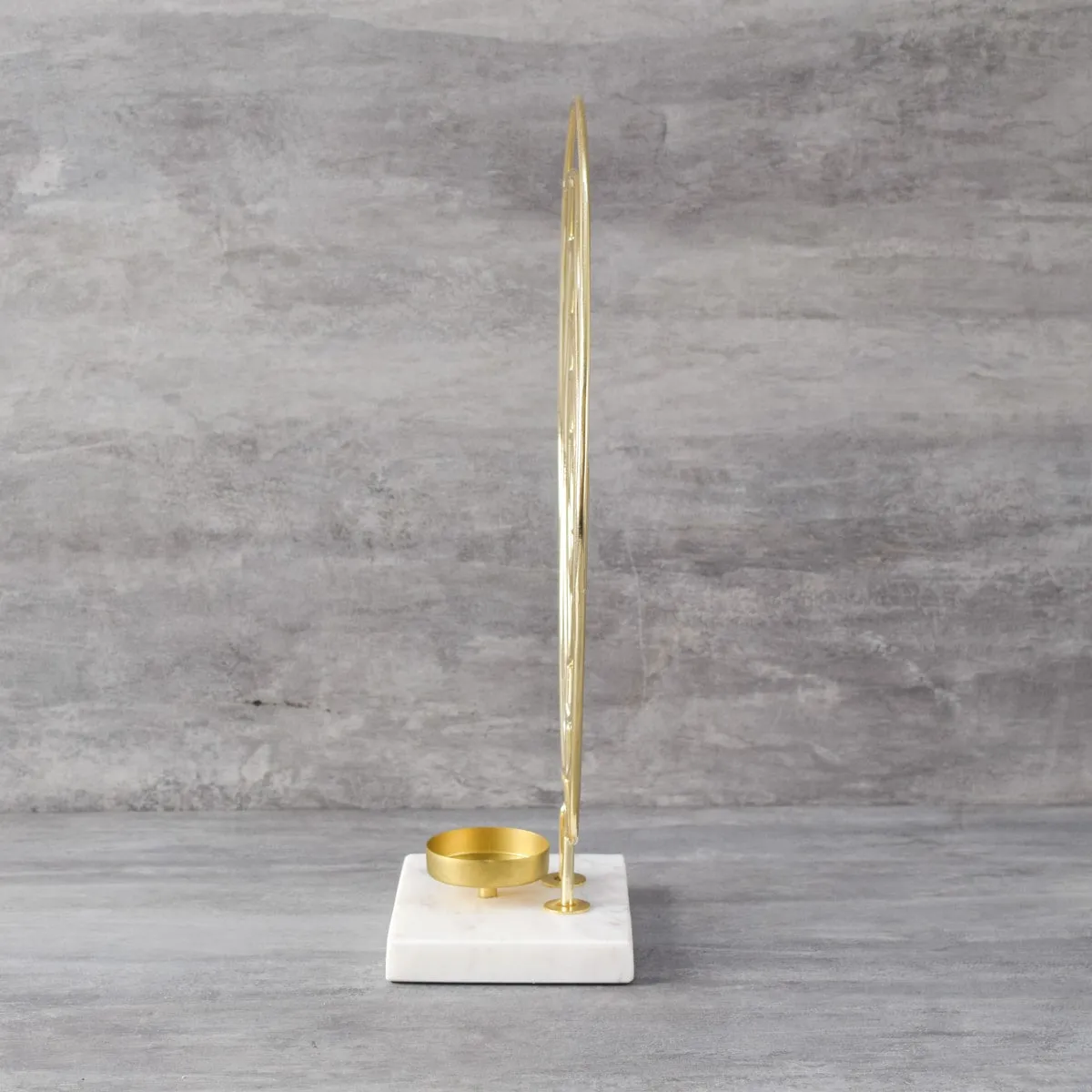 Home Artisan Coron Circular Shaped Candle Holder
