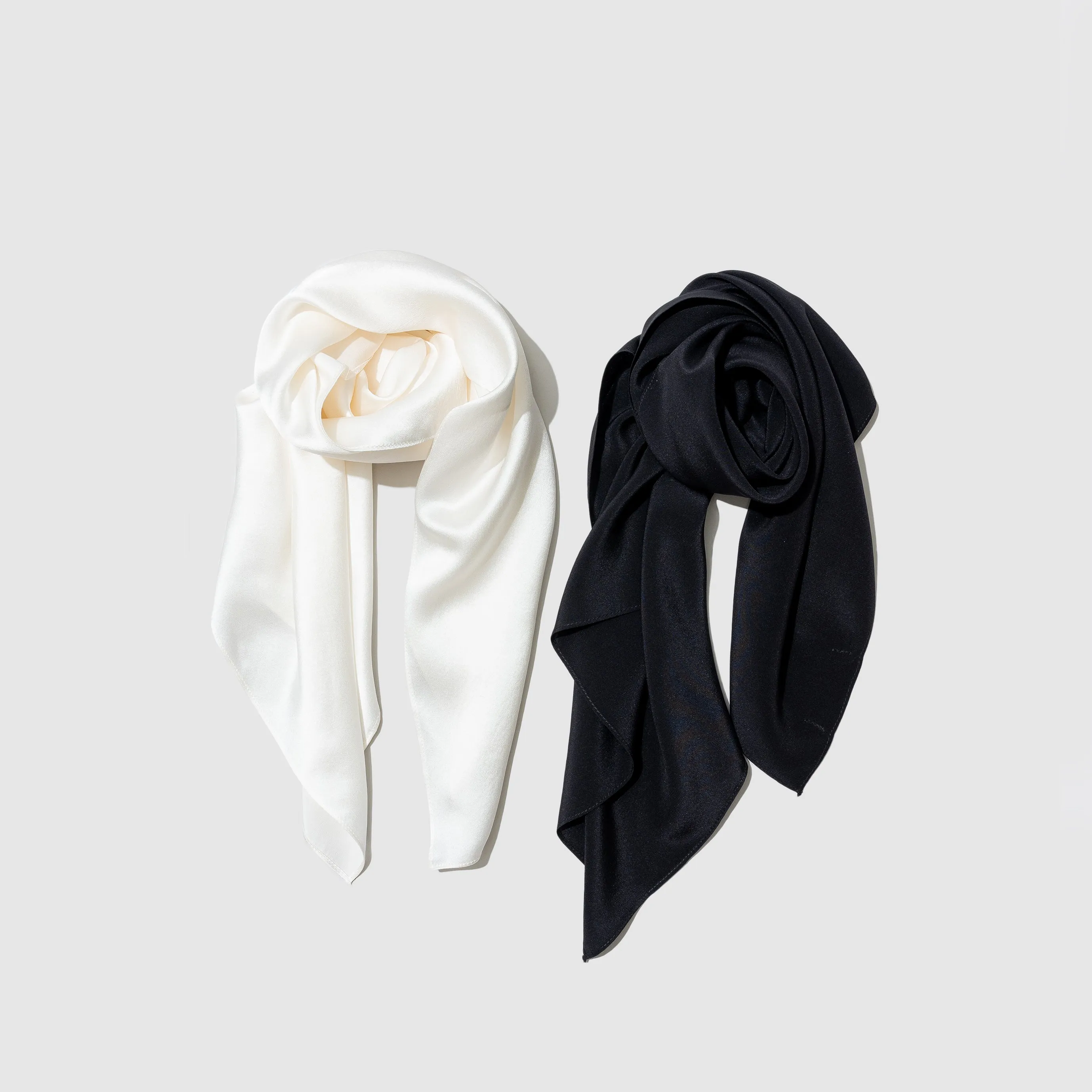 IVORY SILK PAÑUELO