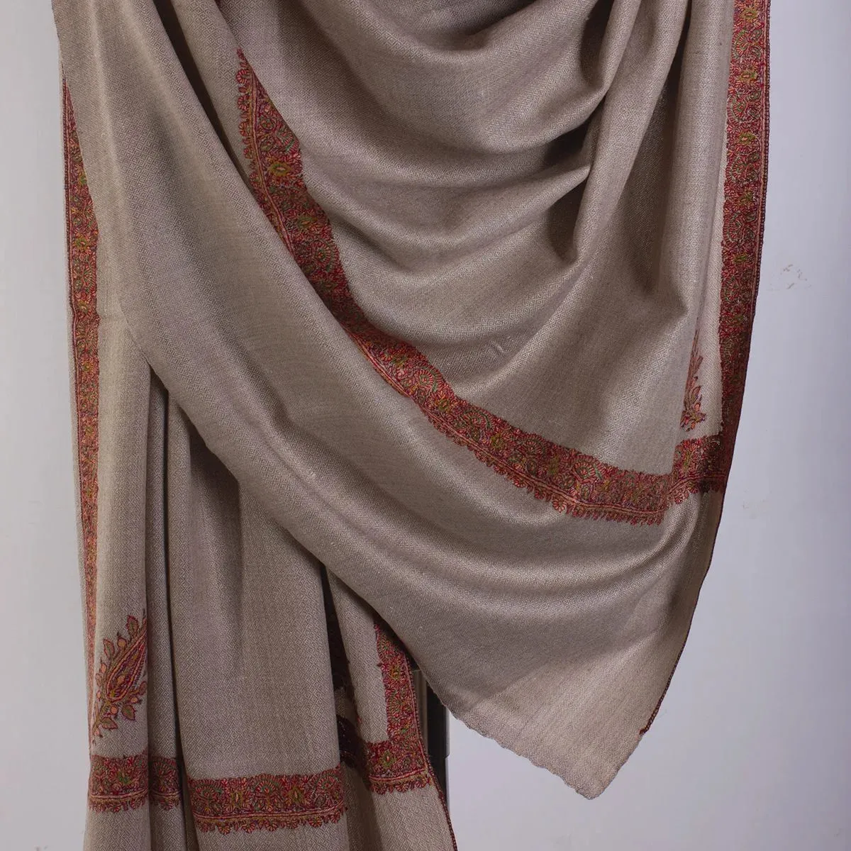 Khudrang sozni Embroidered Hashidaar Pashmina Shawl