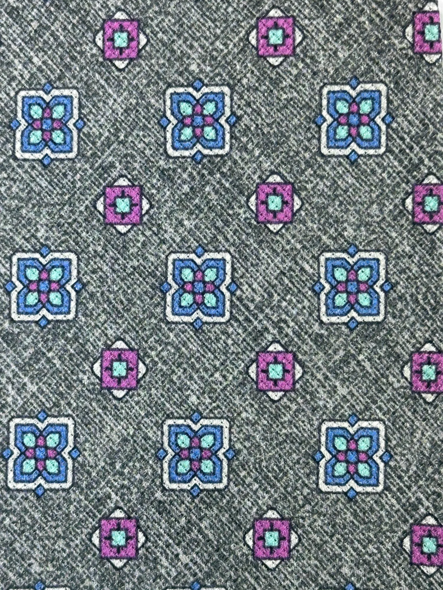 Kiton 5-Fold Light Grey Untipped Silk Tie