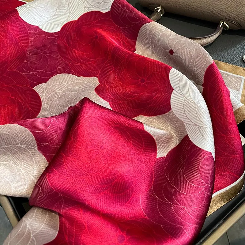 Korean Style Autumn And Winter New Fashion Mulberry Silk Small Square Scarf Women's Printed Decorative Spring And Autumn Scarf Dual-use Shawl