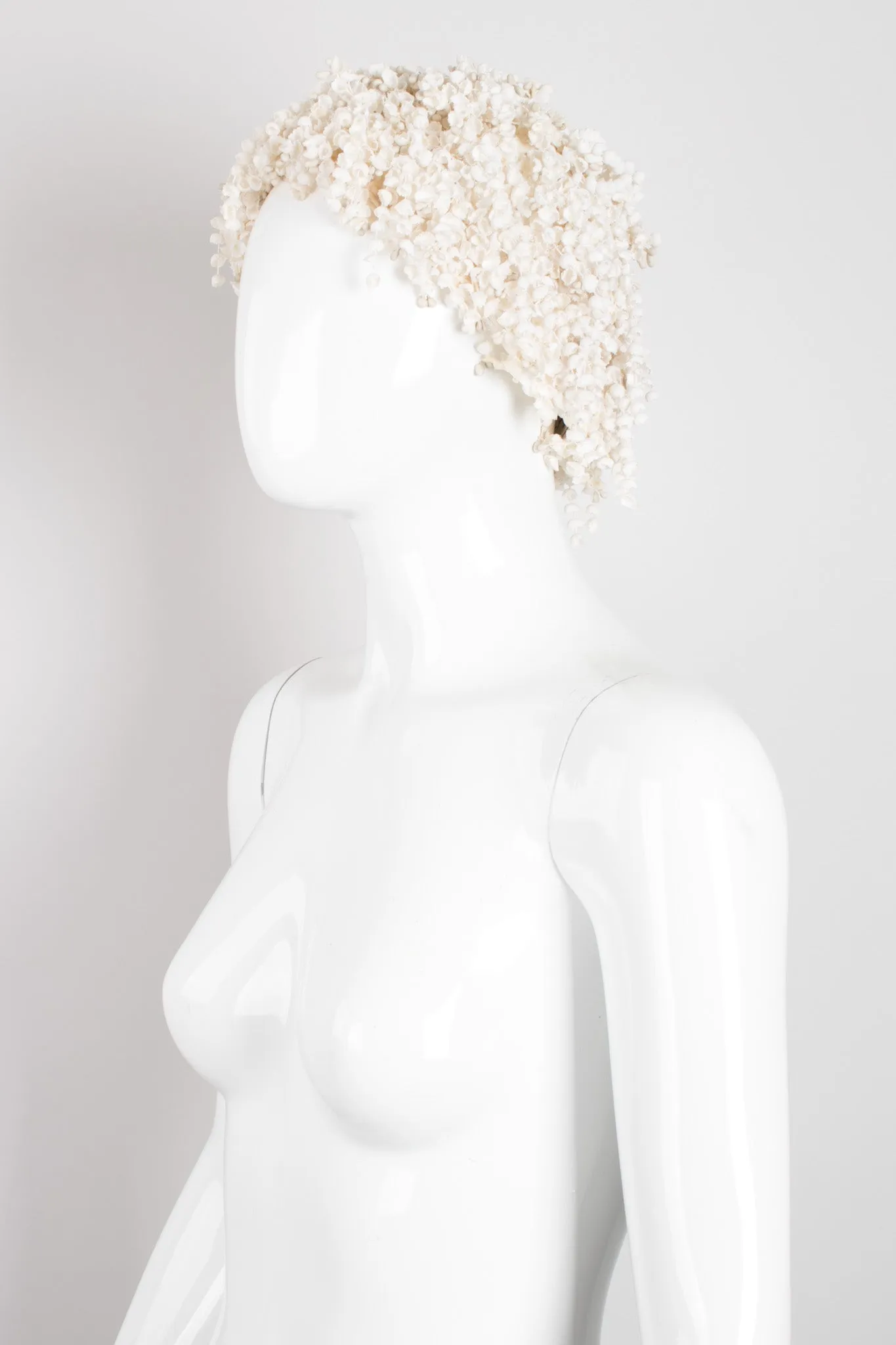 Lily Of The Valley Casque