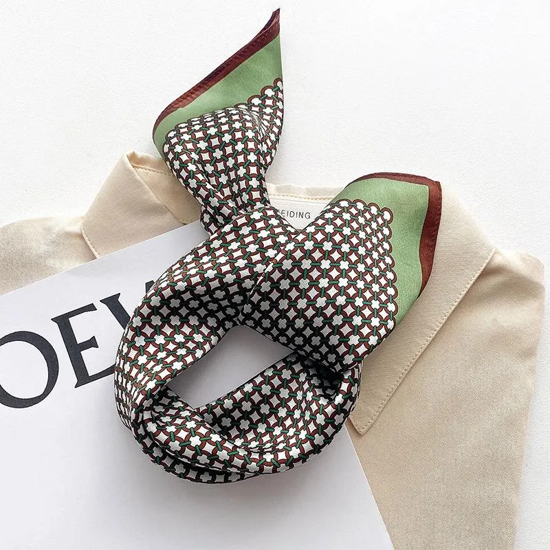 New Geometric Pattern Mulberry Silk Small Silk Scarf Fashion Decoration Winter Warm In Stock Square Scarf Professional Scarf