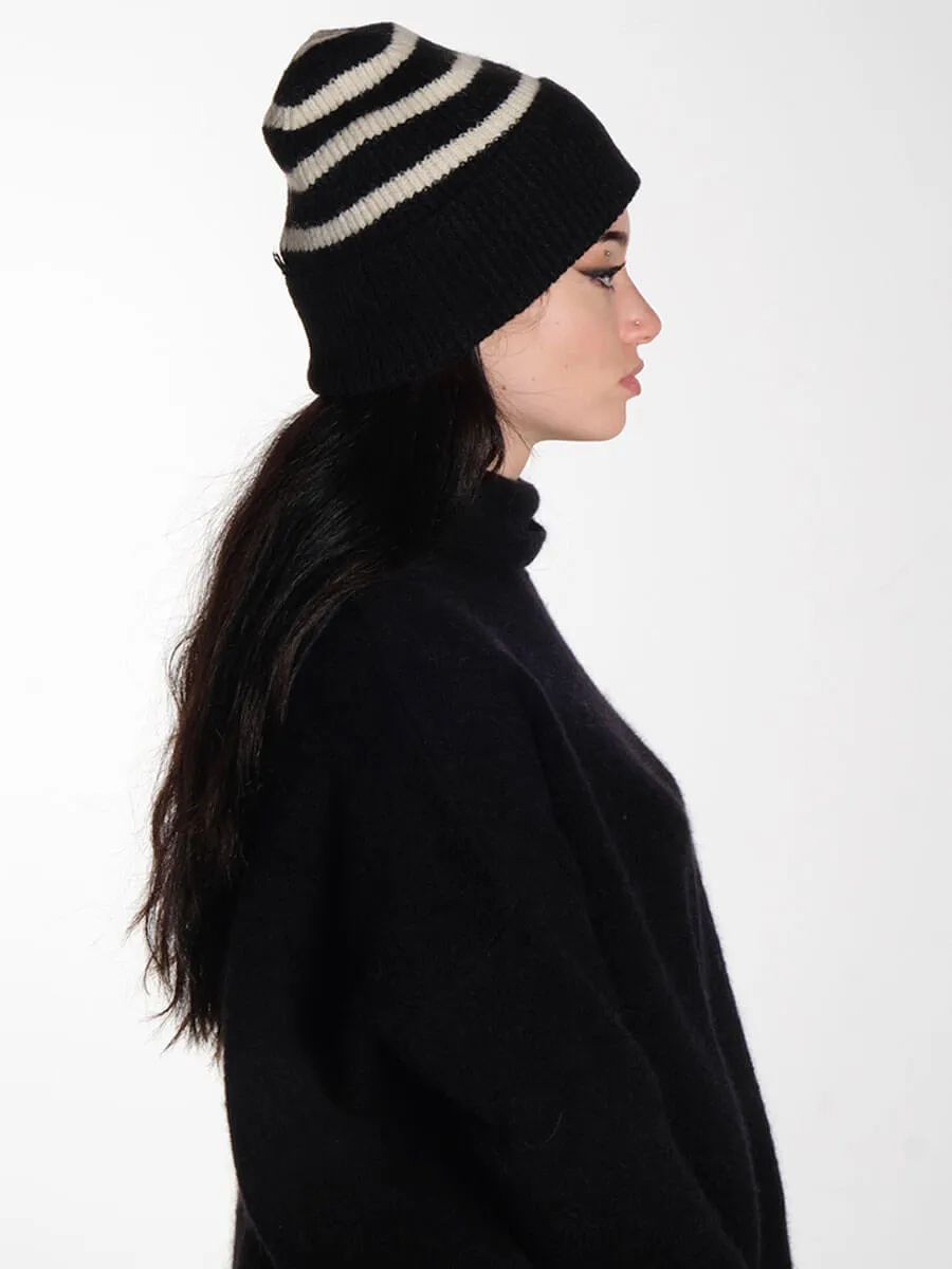Nudaria Knitted Scarf - Caviar
