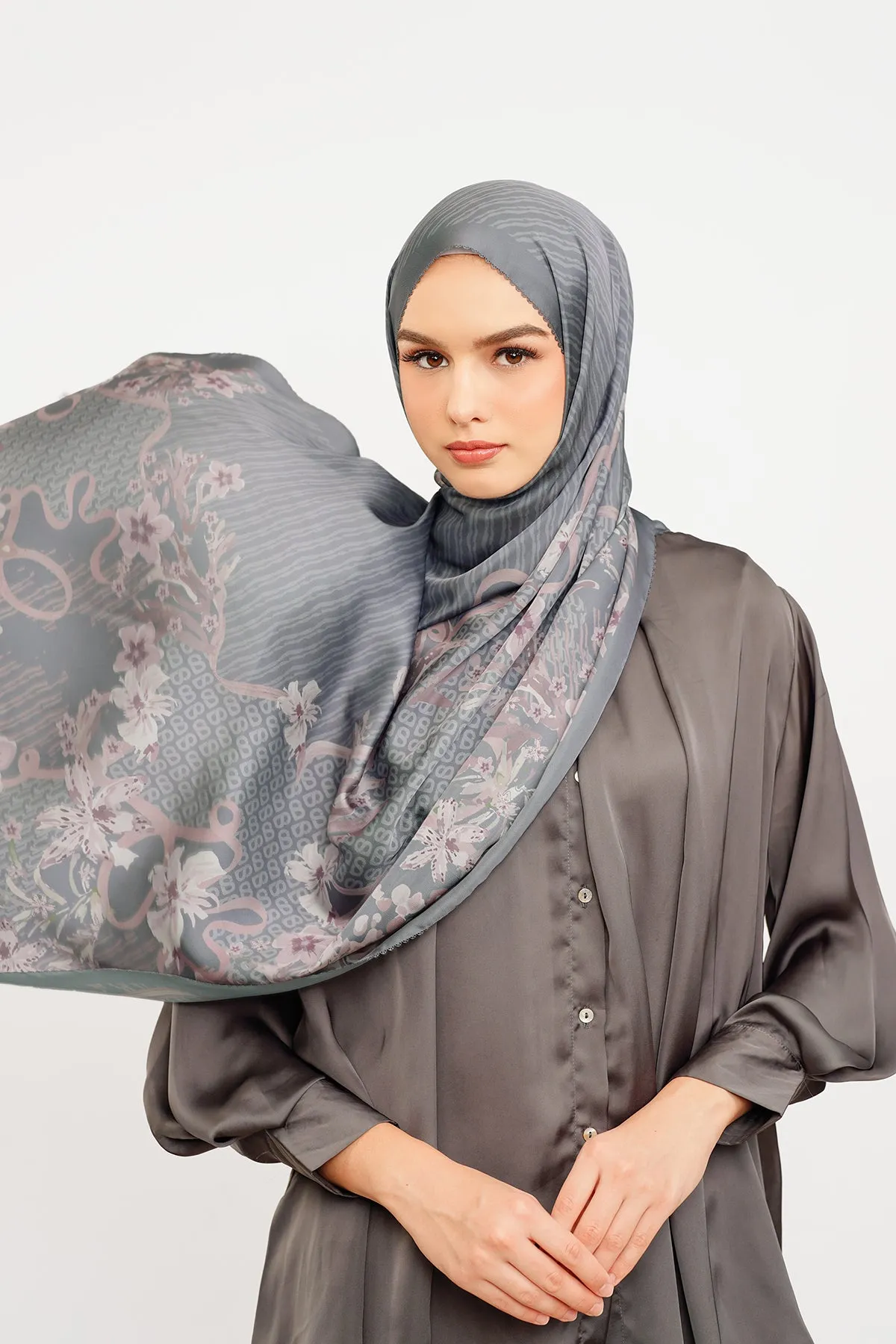 Paradiso Satin Shawl - Wurzel