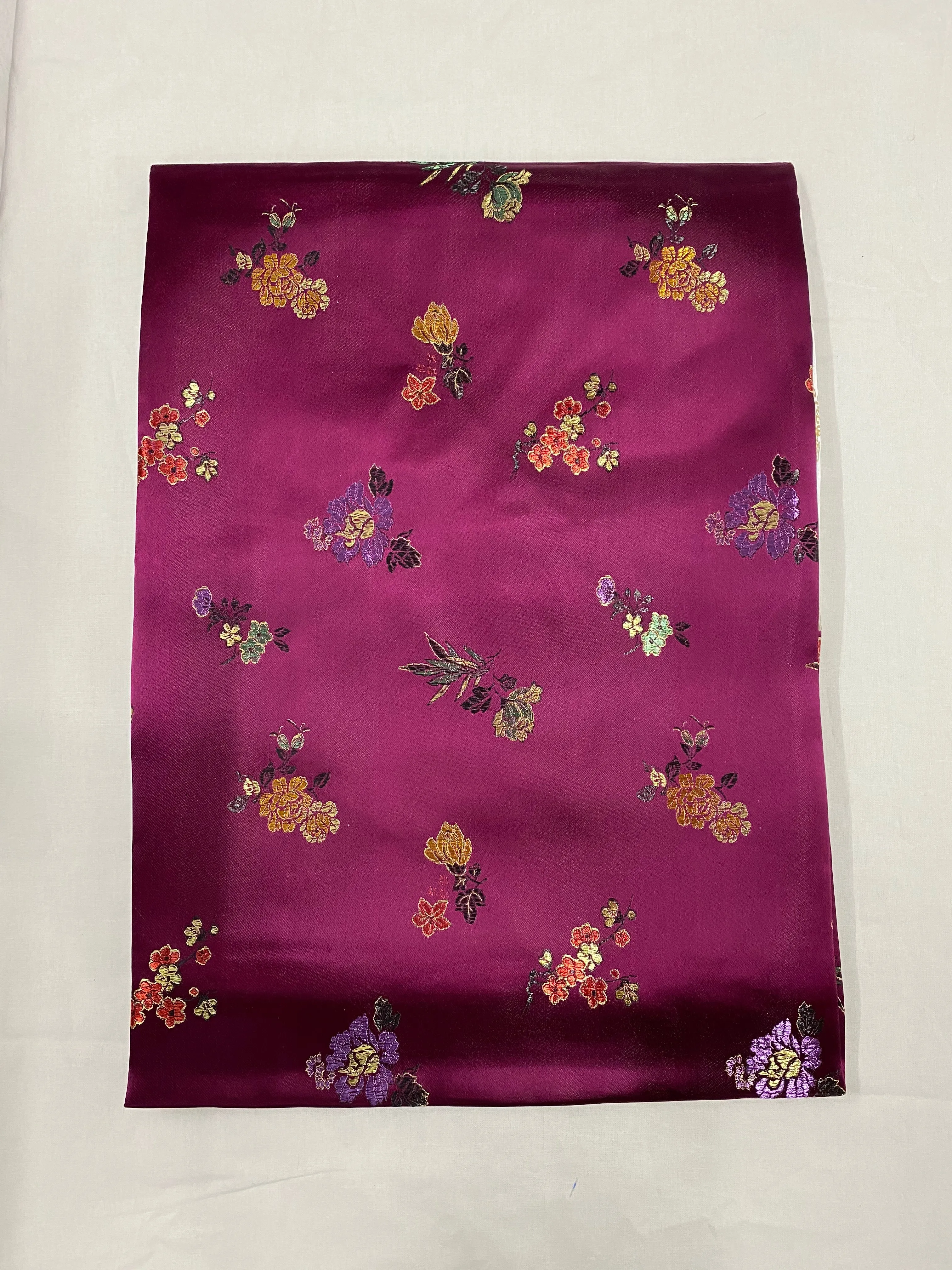 PB013B Silk Blanket 絲被 (maroon)
