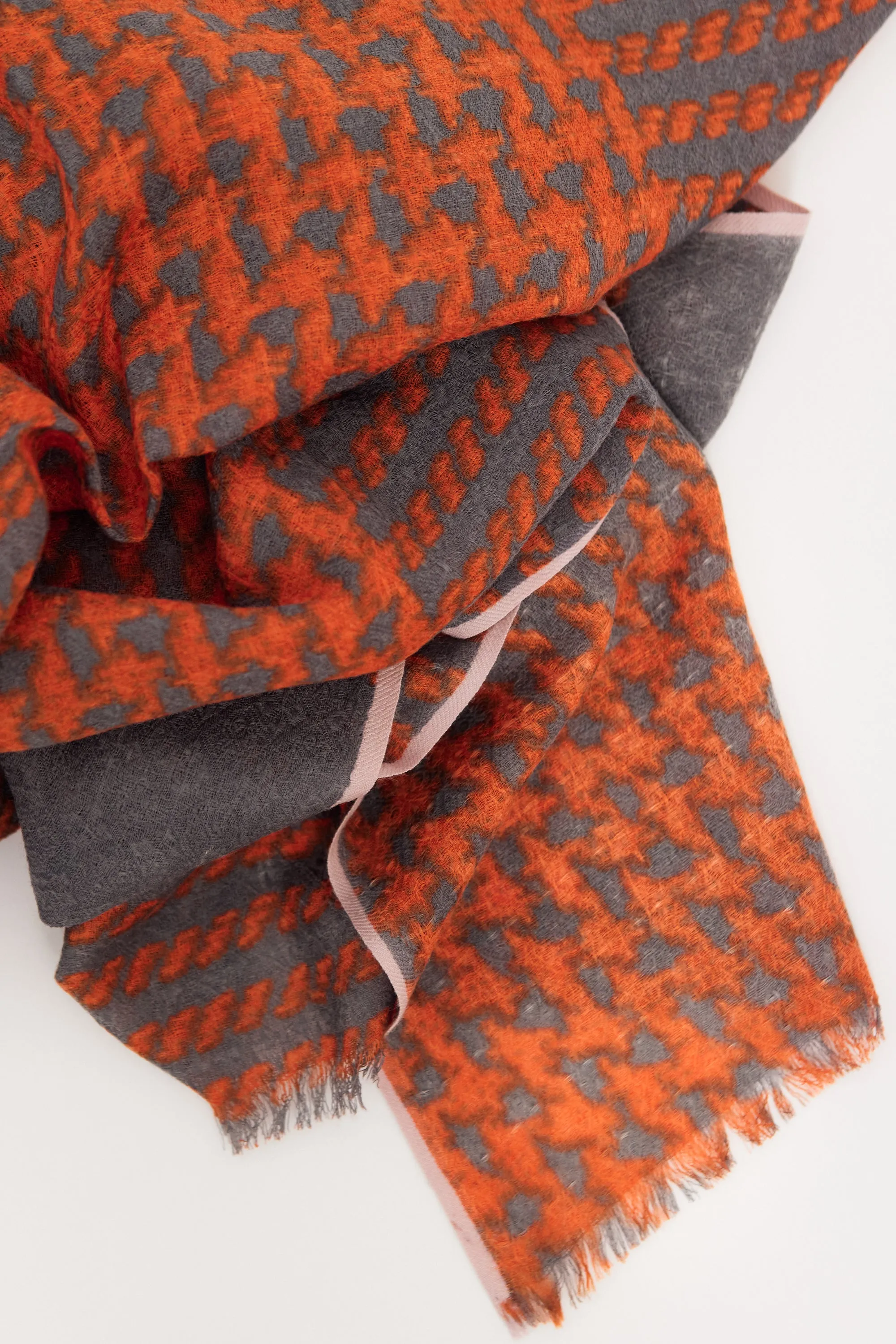 Épice Tweed Check Shawl
