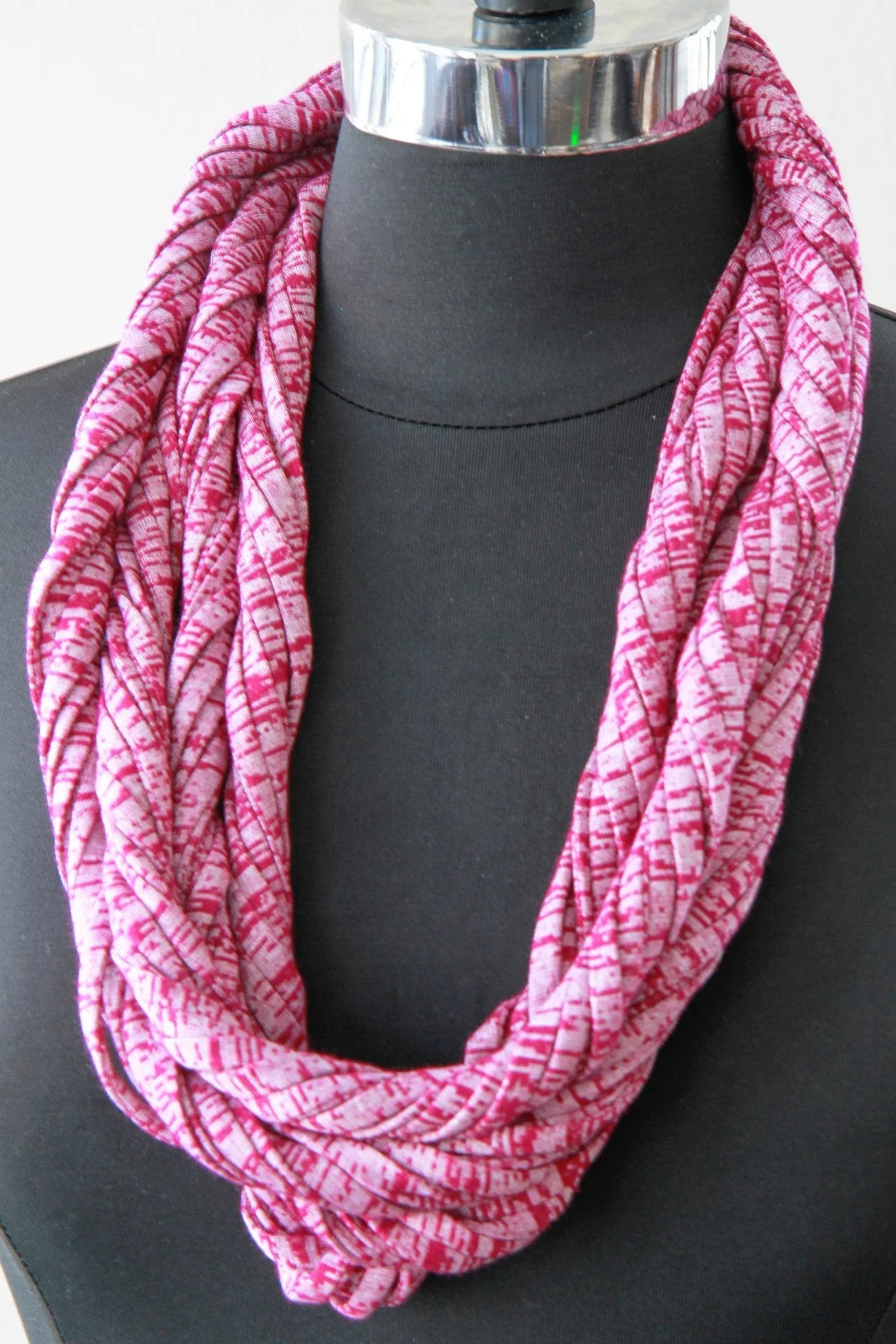 Pink Infinity Scarf Necklace 'Marbled Cranberries'