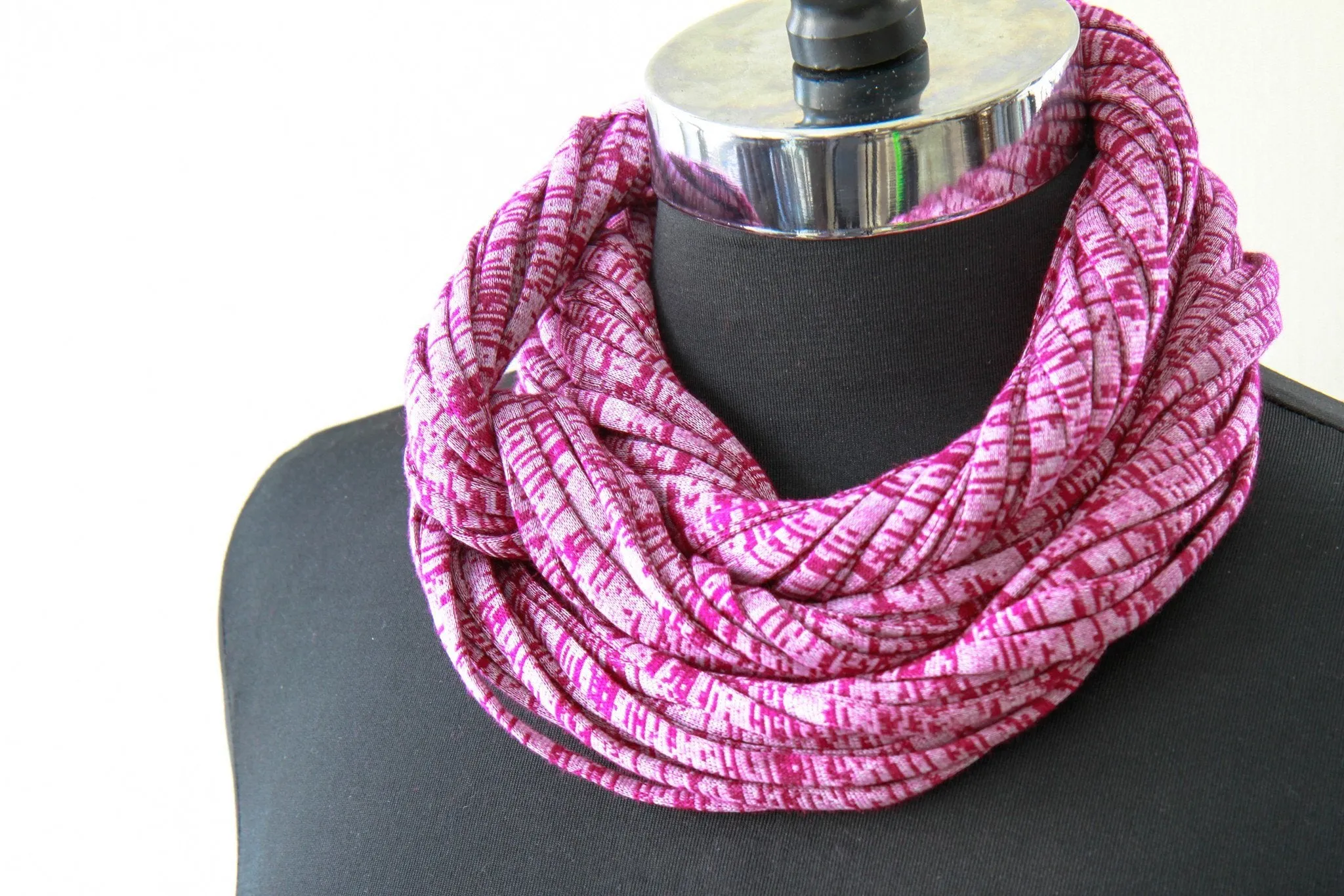 Pink Infinity Scarf Necklace 'Marbled Cranberries'
