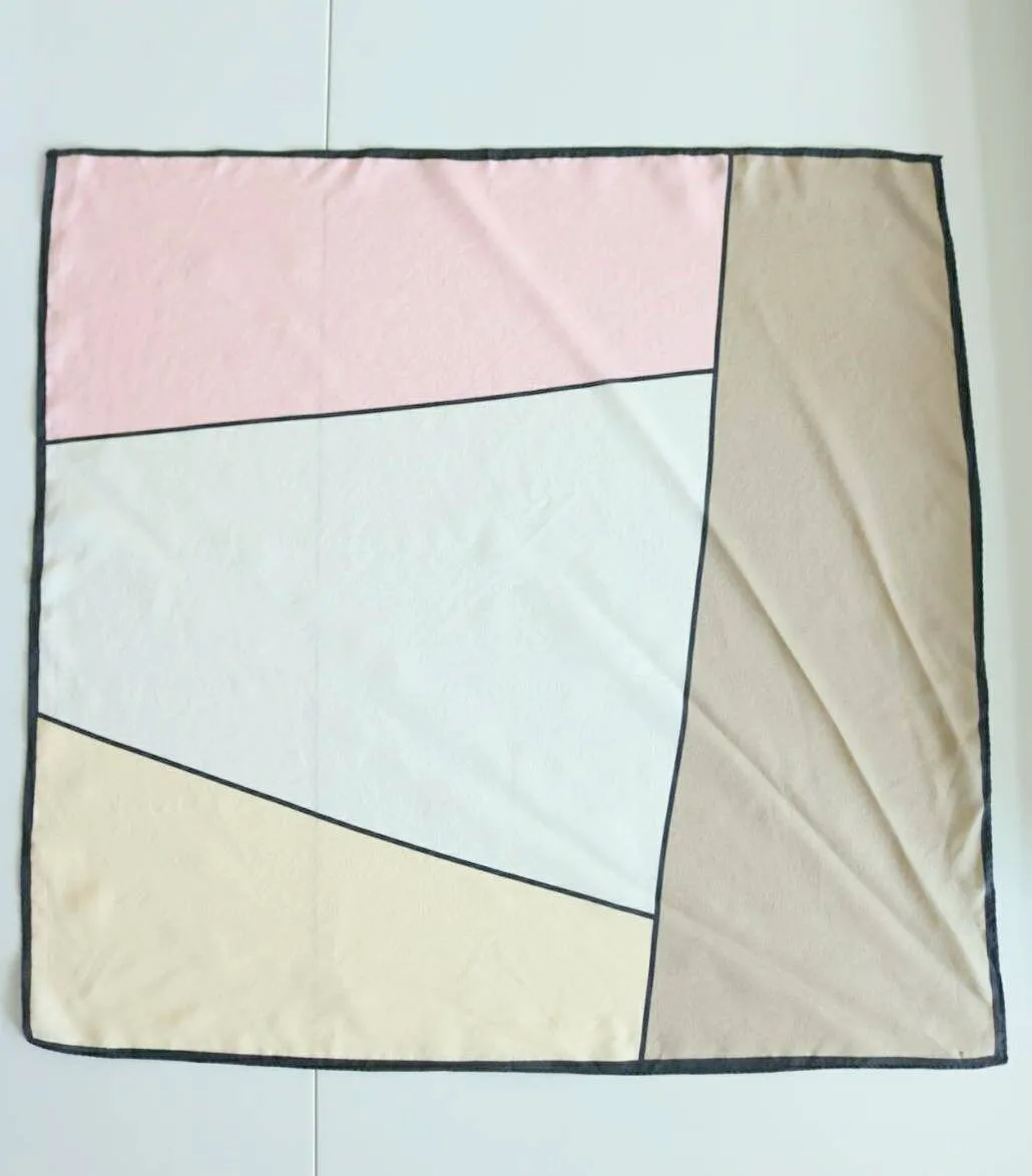 Pola Scarf