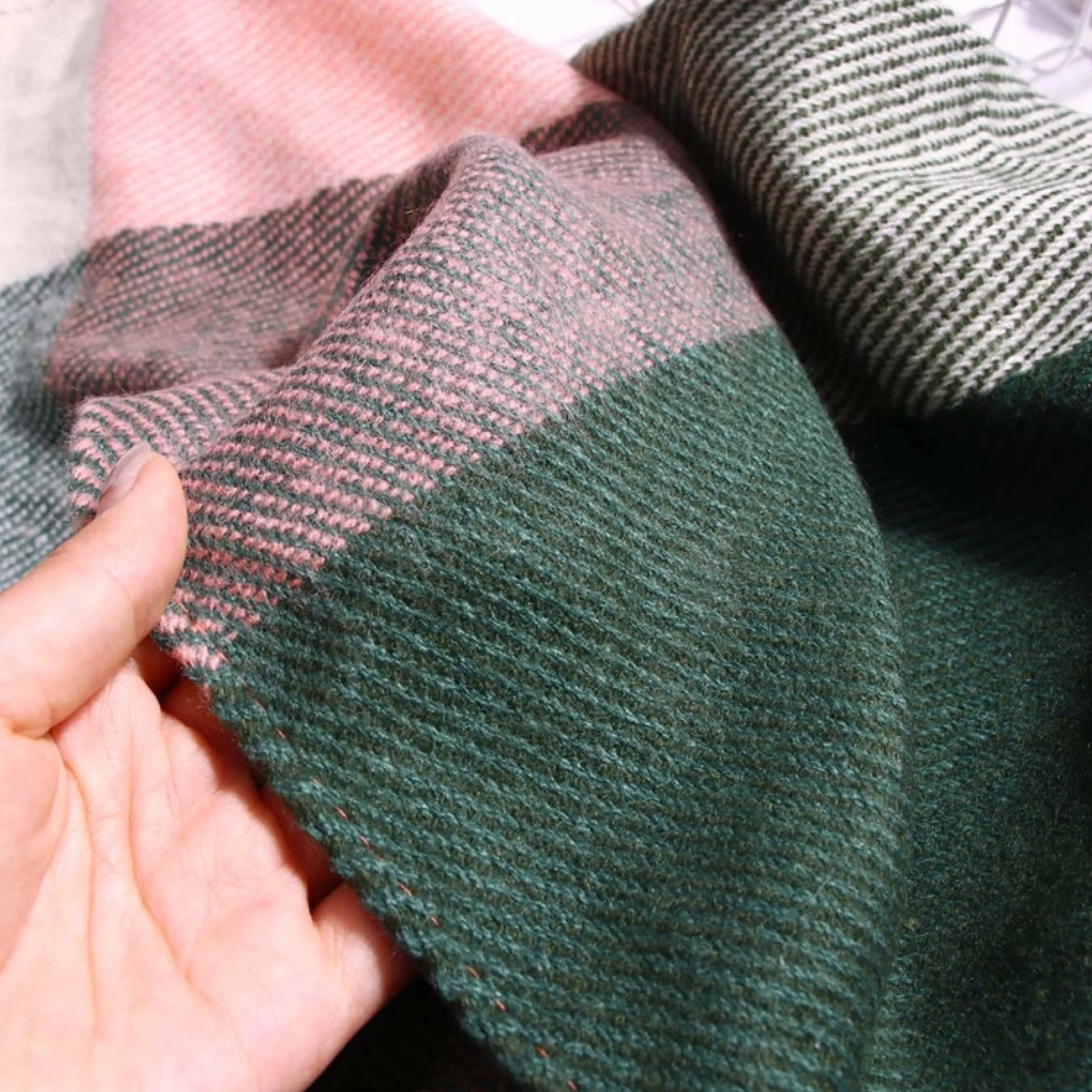Pretty Girl  🎀 Scarves