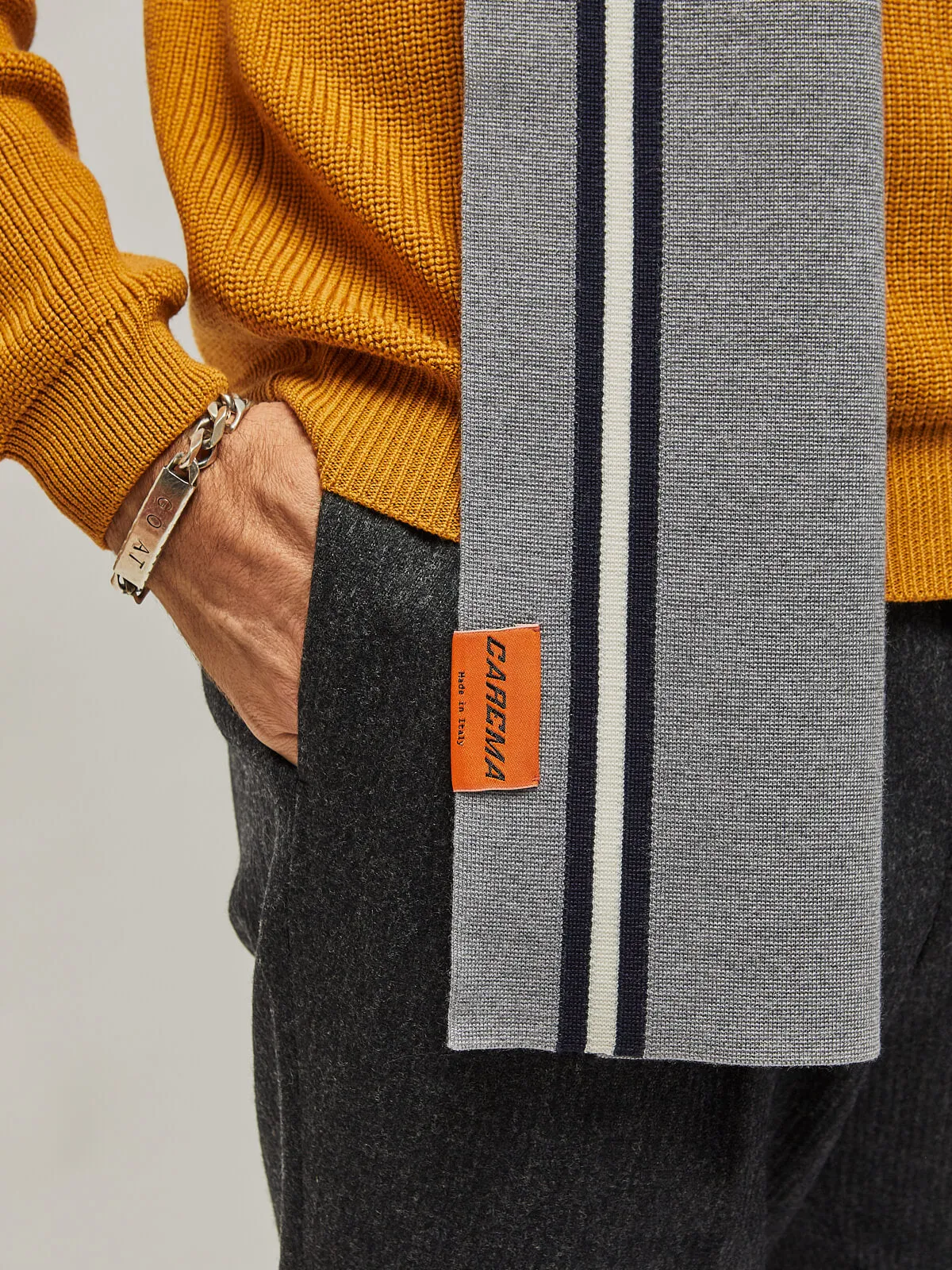 Racing Scarf in Grey