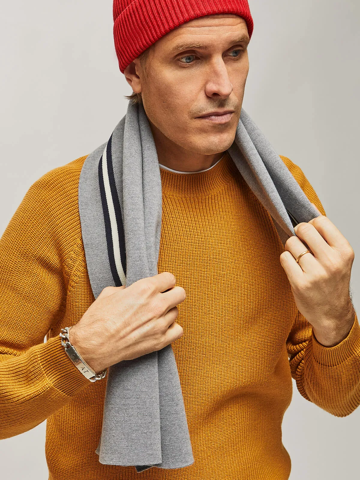 Racing Scarf in Grey