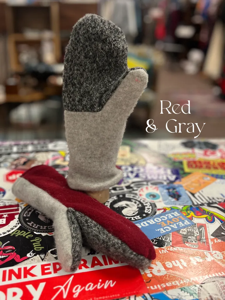 REBETTY WOOL MITTENS