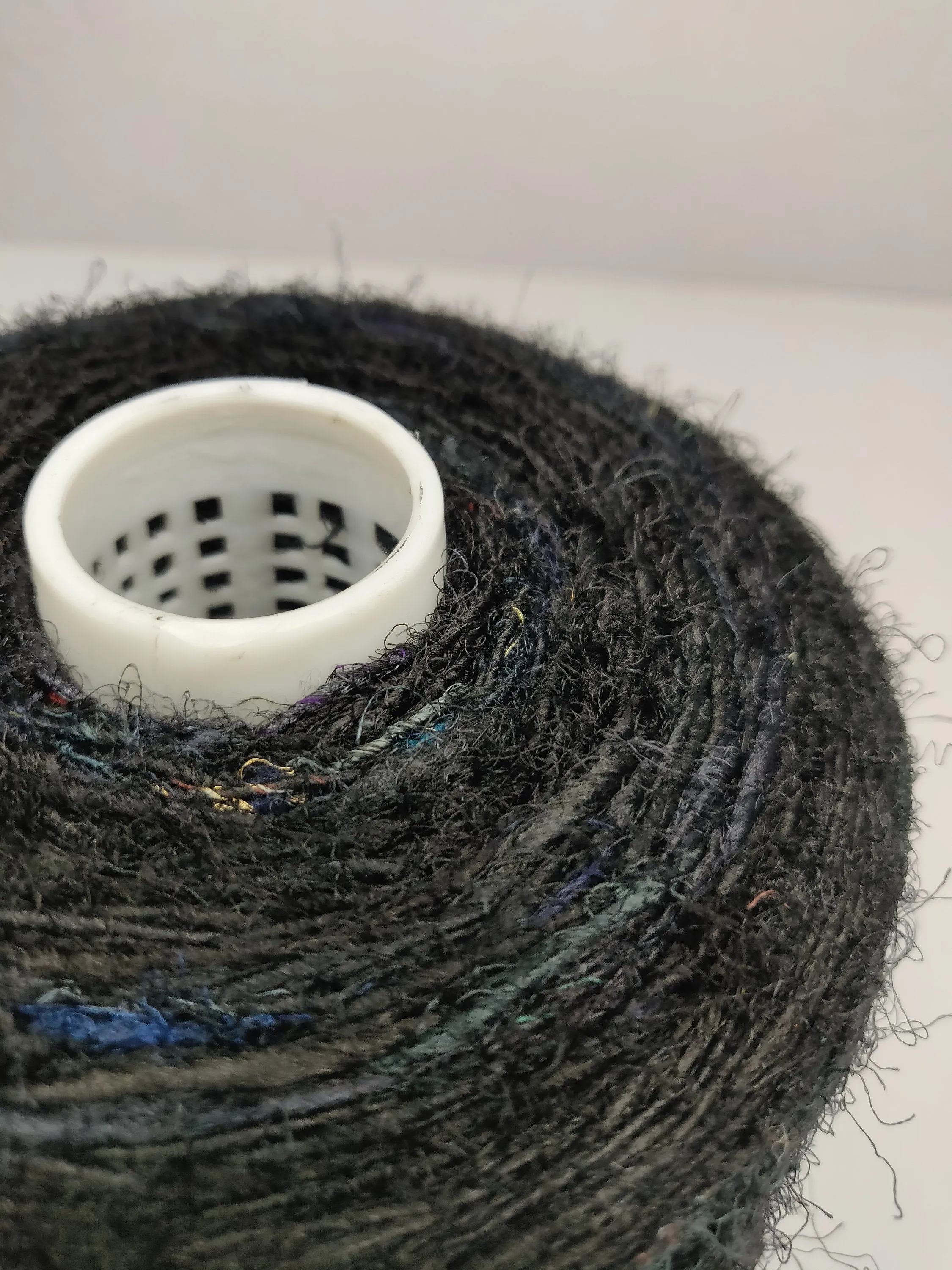 Recycled Sari Silk Yarn Prime - Black