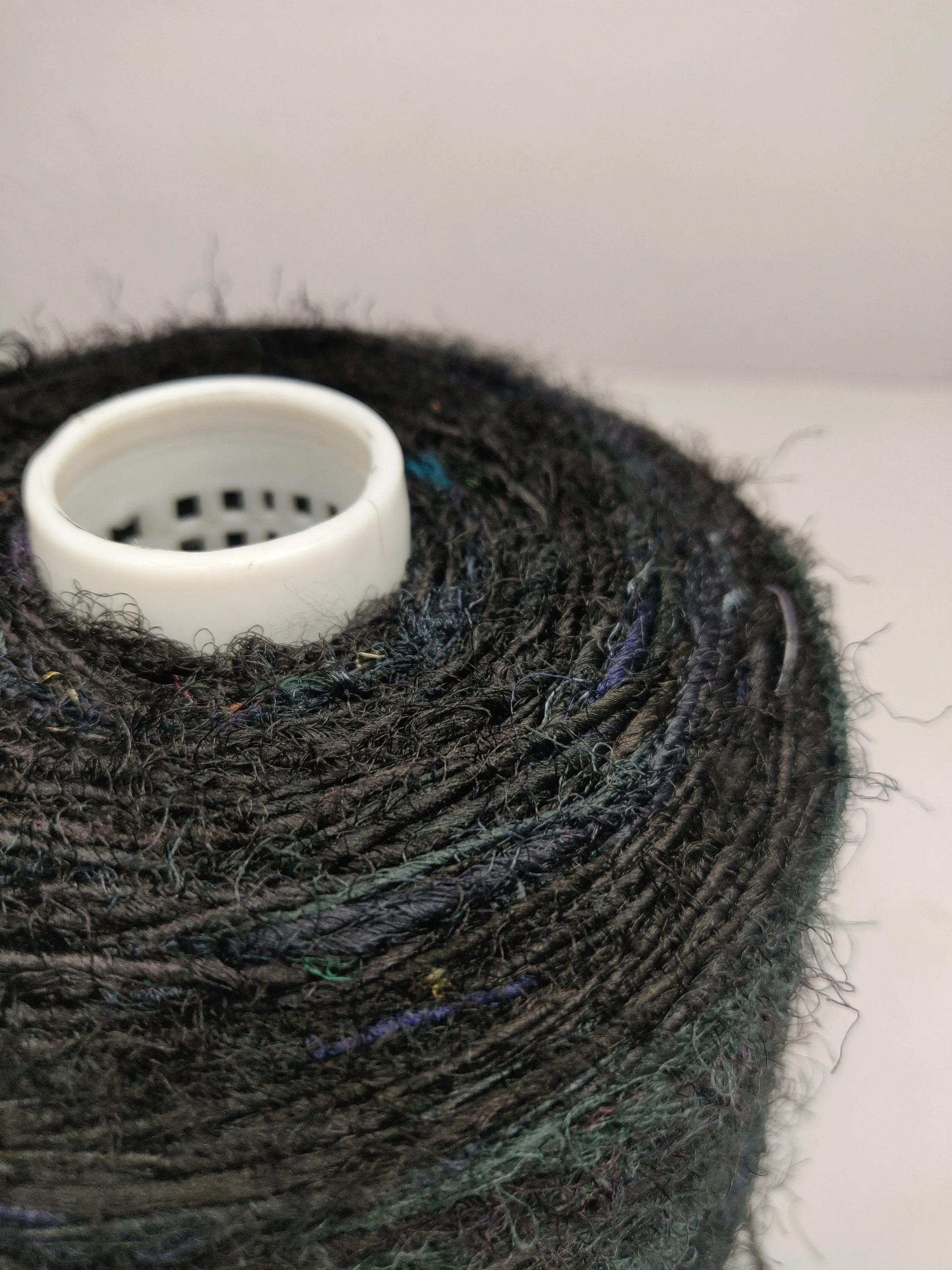 Recycled Sari Silk Yarn Prime - Black