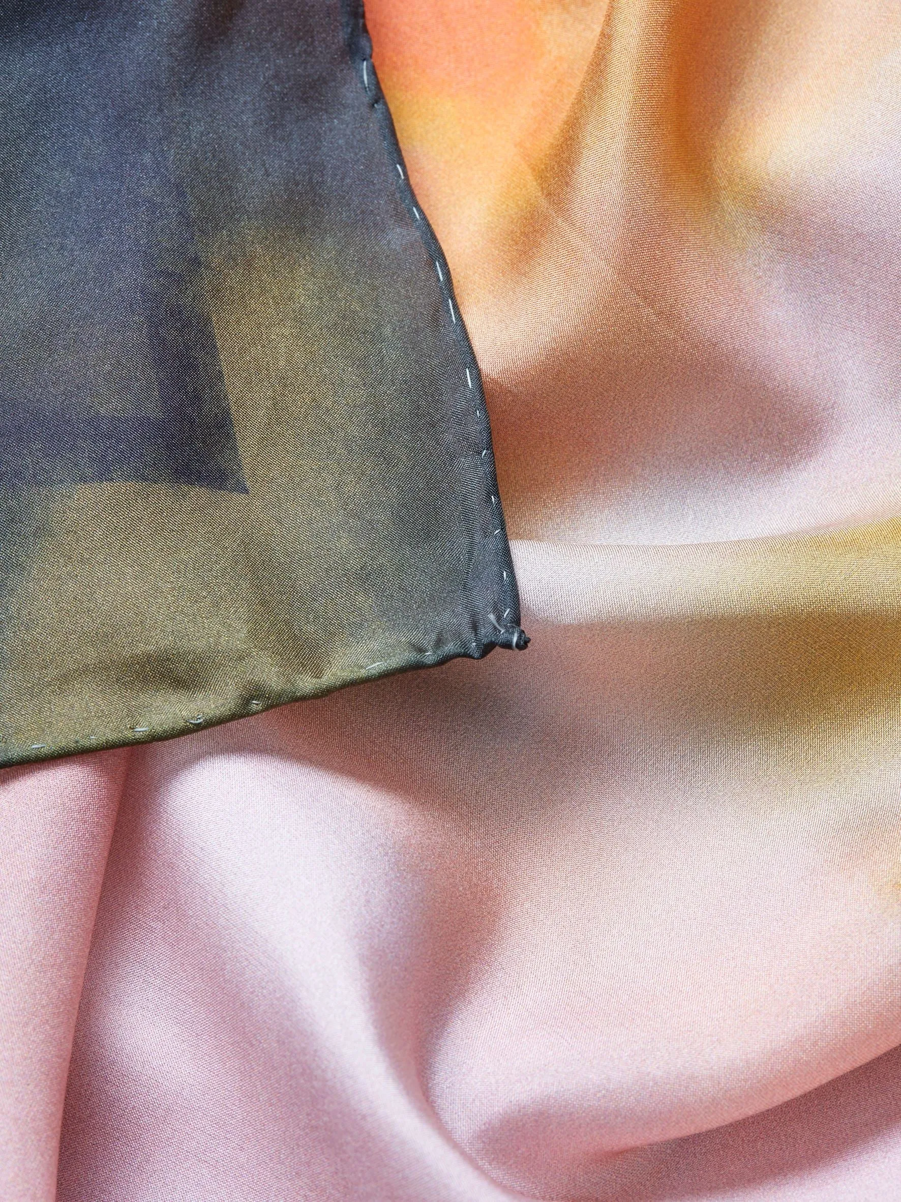 Rilia Sia Scarf