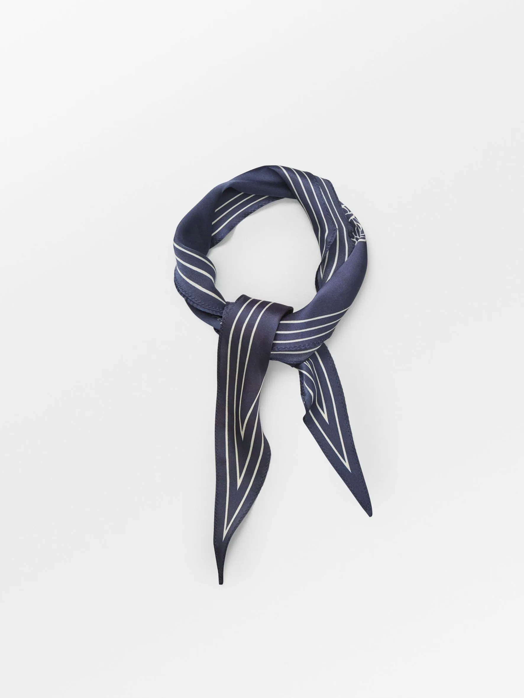 Rosea Diamond Scarf